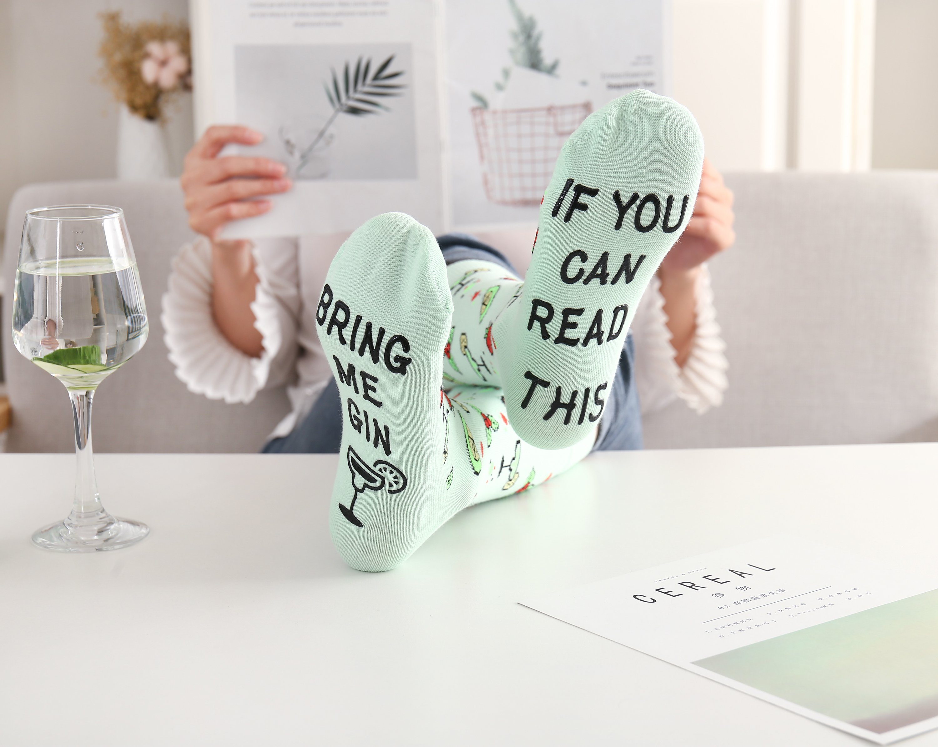 Lucadeau Freizeitsocken Gin-Socken mit Schlüsselanhänger in einer Design-Do günstig online kaufen