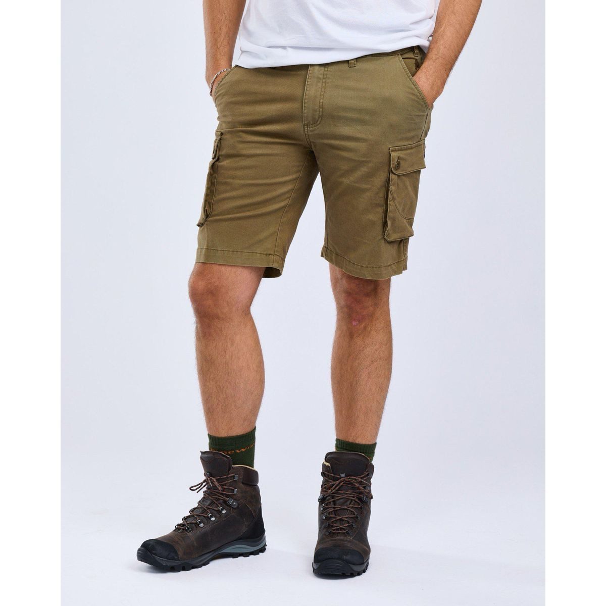 Pinewood Shorts Värnamo/Serengeti Shorts Elastische Herrenshorts für Wanderungen, aus Wolle, mit zahlreichen