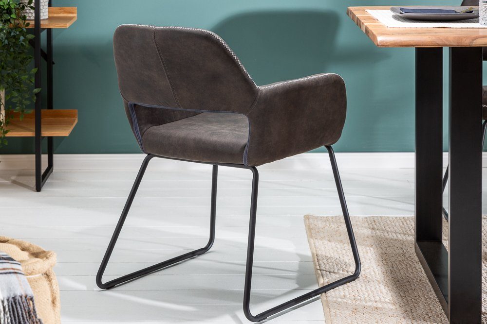 riess-ambiente Esszimmerstuhl MUSTANG antik grau, Esszimmer · Microfaser · Metall · mit Armlehne · Retro