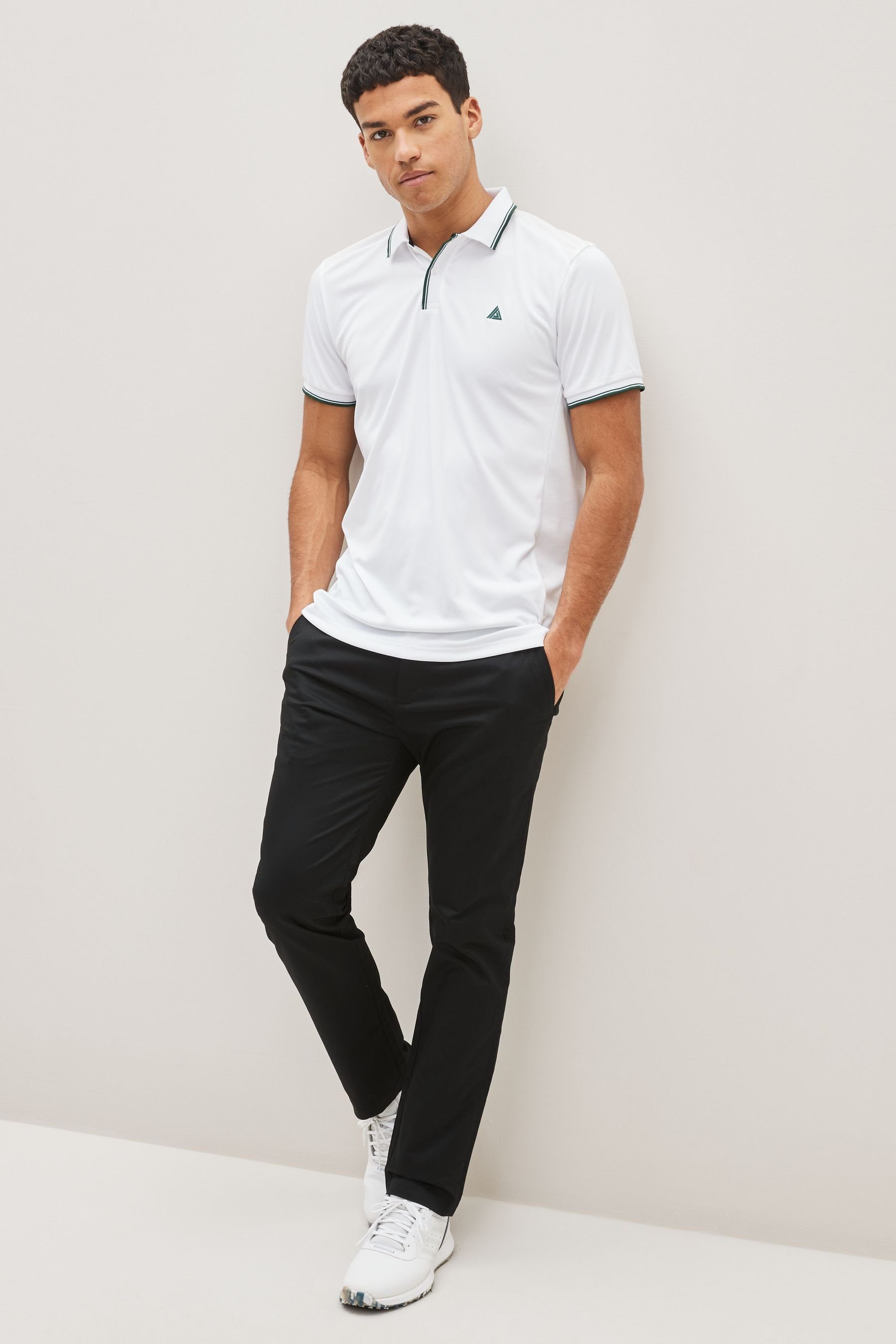 Next Chinohose Wasserabweisende Slim Fit Golf Stretch-Chinohose (1-tlg)