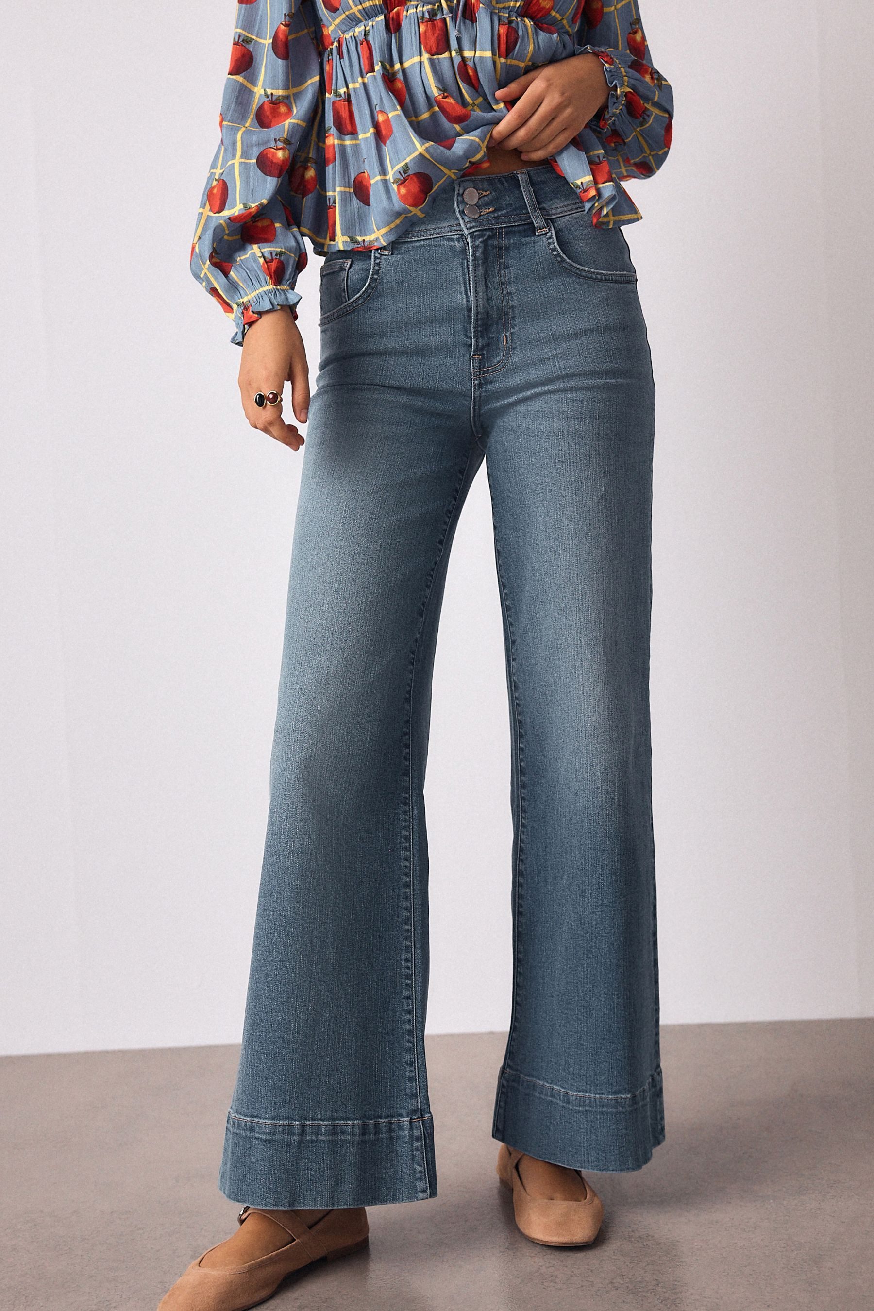 Next Stretch-Jeans Hochbund-Jeans mit weitem Bein und Stretch (1-tlg)