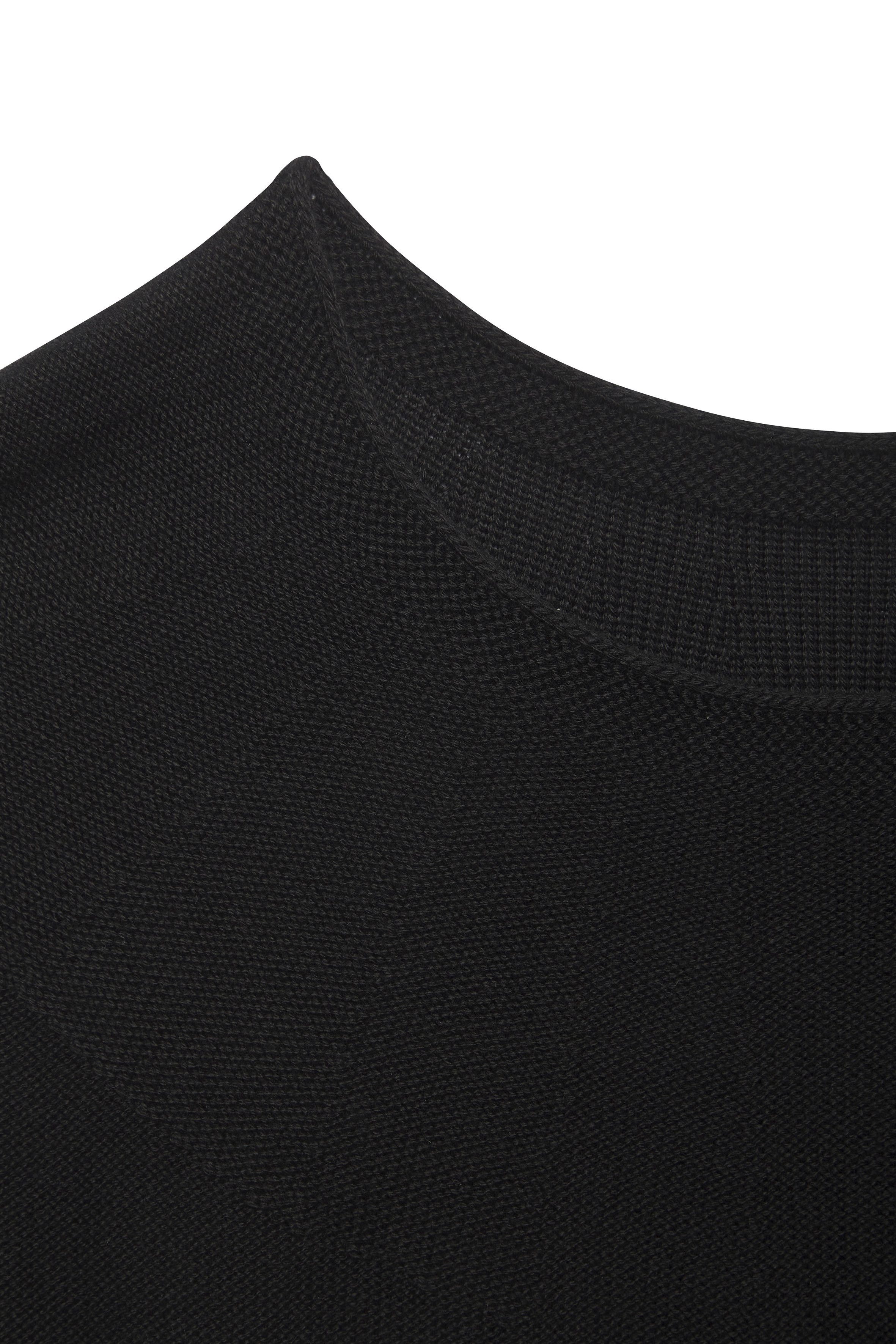 LASCANA Strickkleid aus hochwertigem Feinstrick, nahtloser Strick, superelastisch kurzes Kleid ohne störende Nähte, Kleid aus softem Baumwoll-Viskosemix – Bild 5 von 5