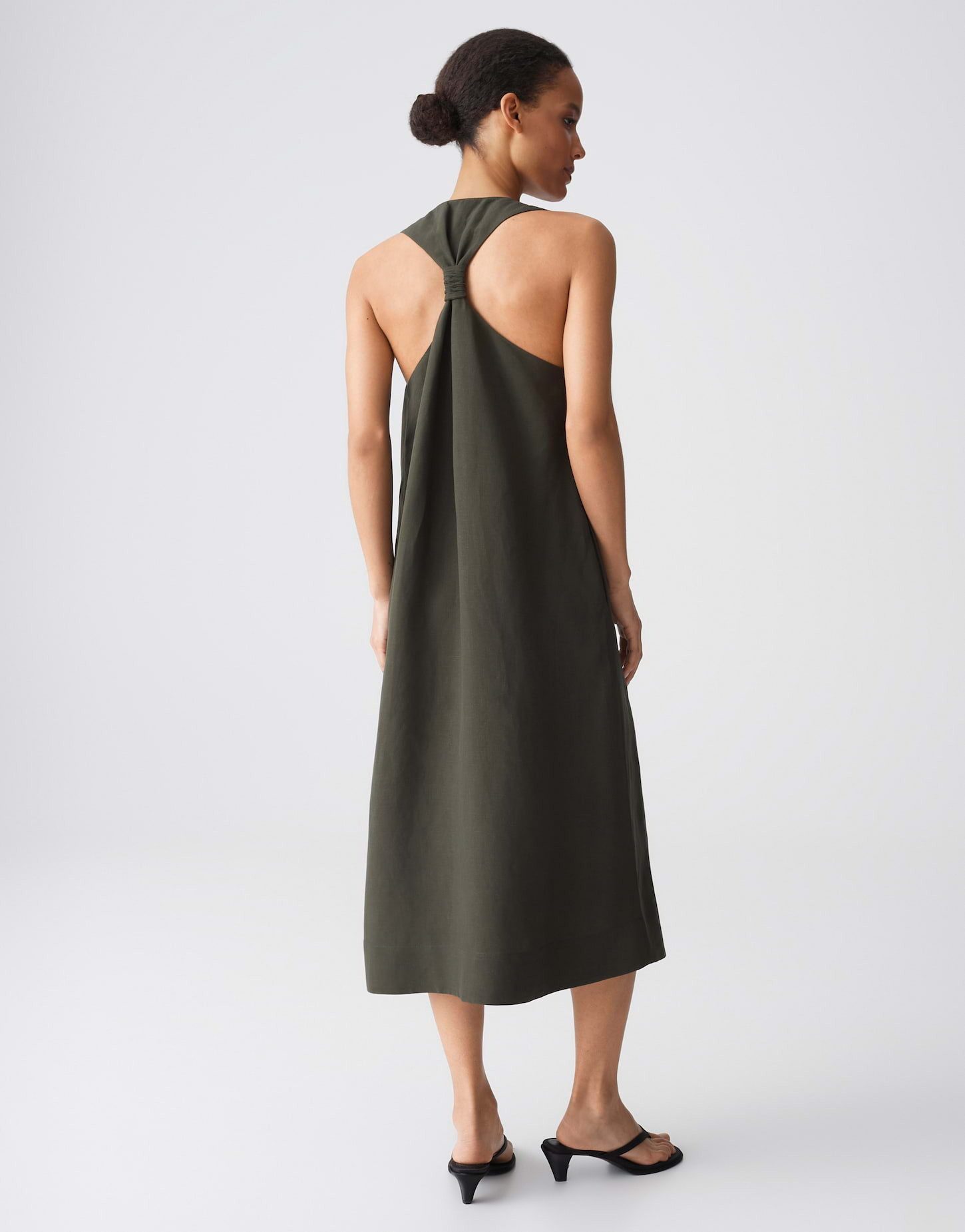 OPUS Neckholderkleid Waka aus Webware mit Leinenstruktur Mit Eingrifftaschen für praktische Alltagslooks