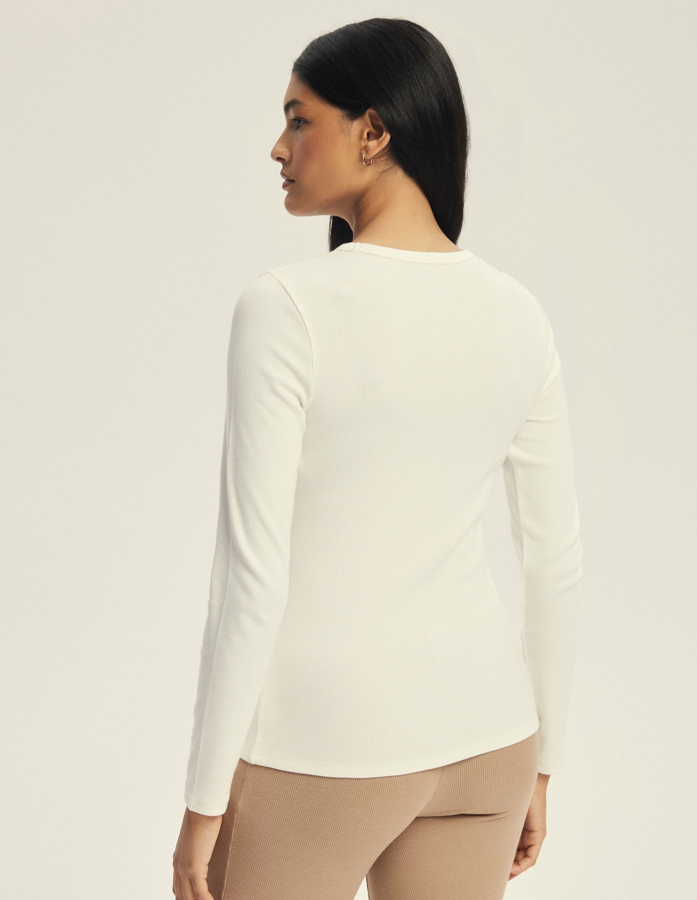 ESOTIQ Blusenshirt Figurbetontes Ripp-Langarmshirt aus Viskosemix. Jody 2 – Bild 2 von 5