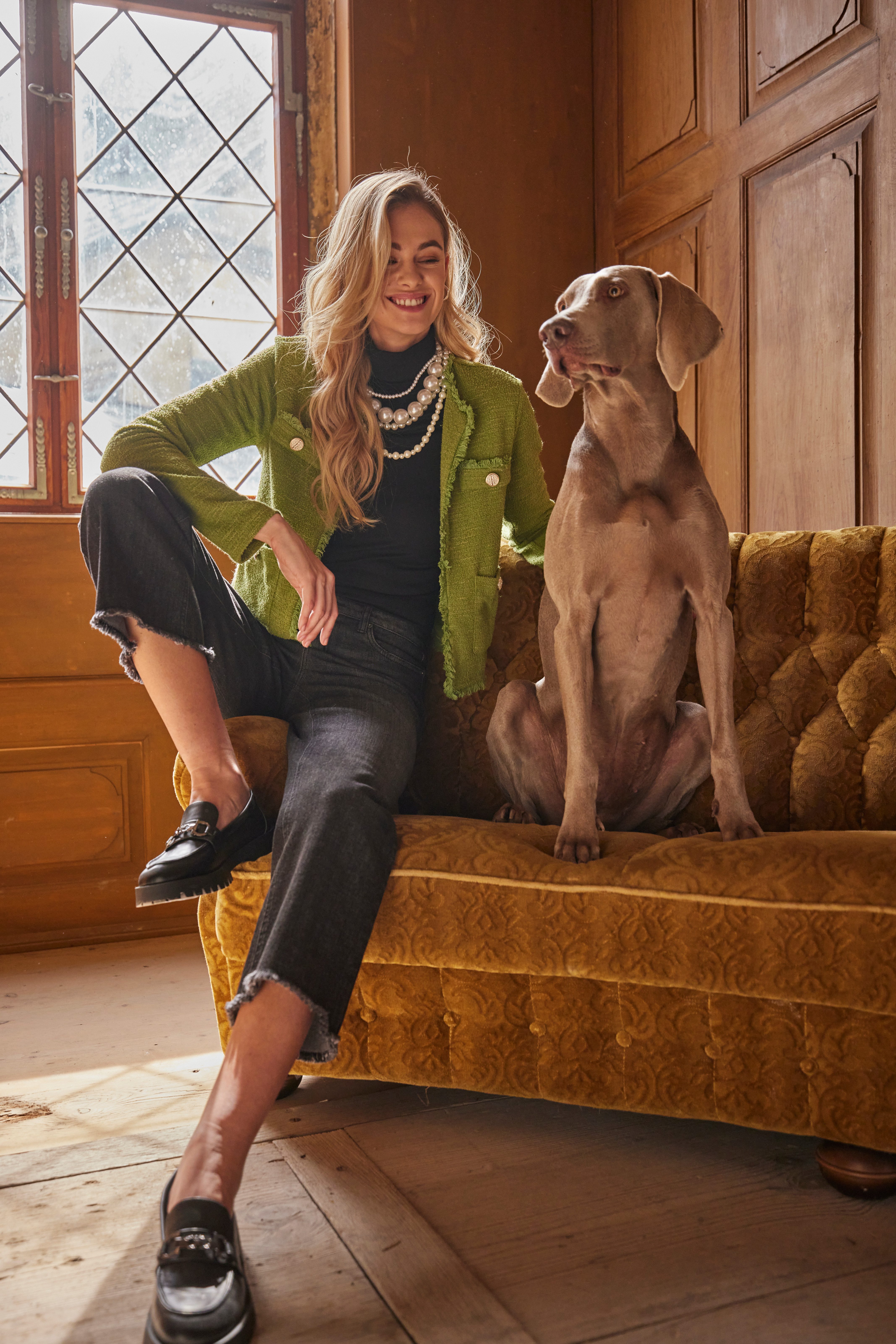 Aniston CASUAL 7/8-Jeans mit leicht ausgefranstem Beinabschluss – Bild 5 von 5