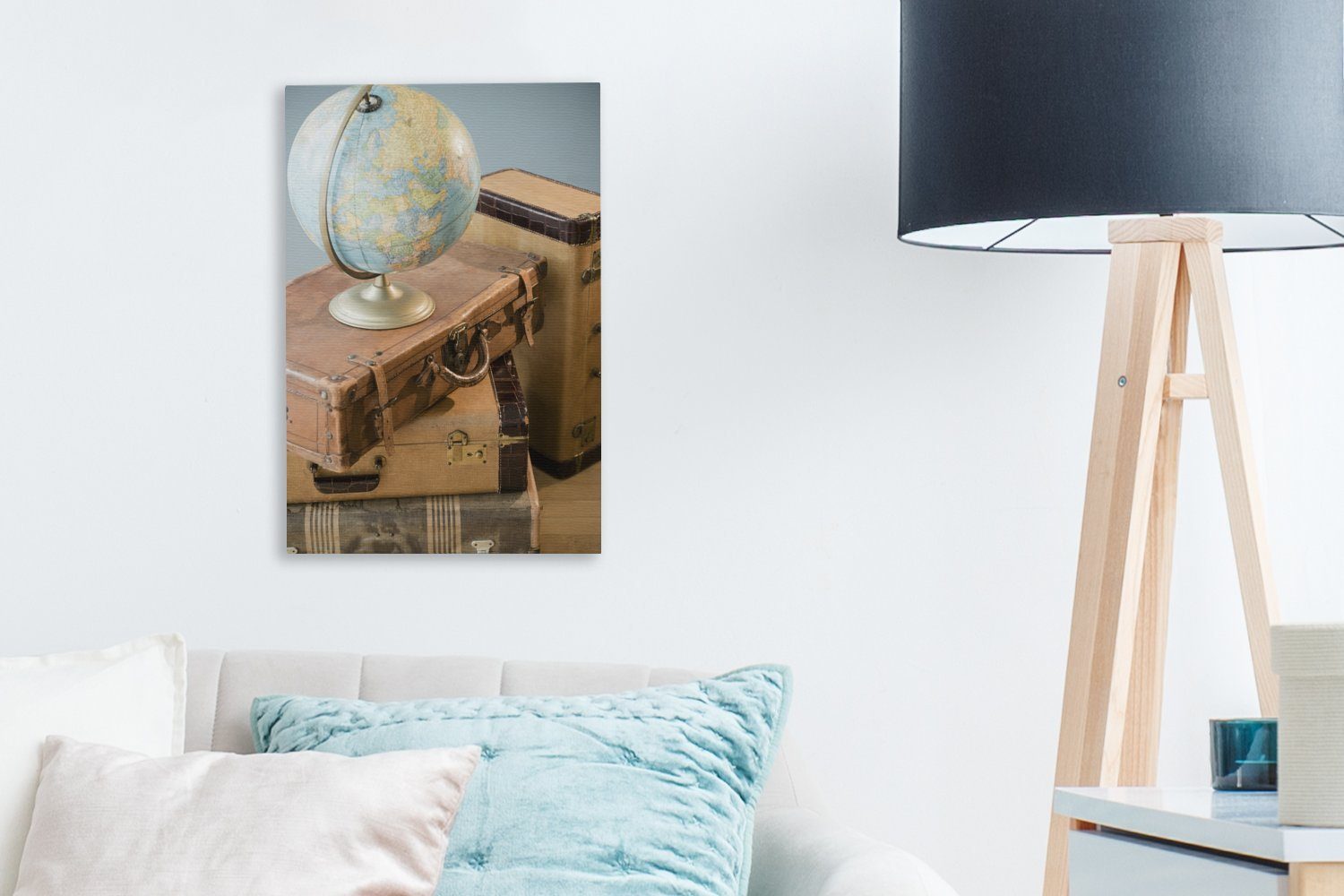 Vintage, Leinwandbild Zackenaufhänger, bespannt Globus (1 inkl. 20x30 - fertig - OneMillionCanvasses® Leinwandbild cm Koffer Gemälde, St),