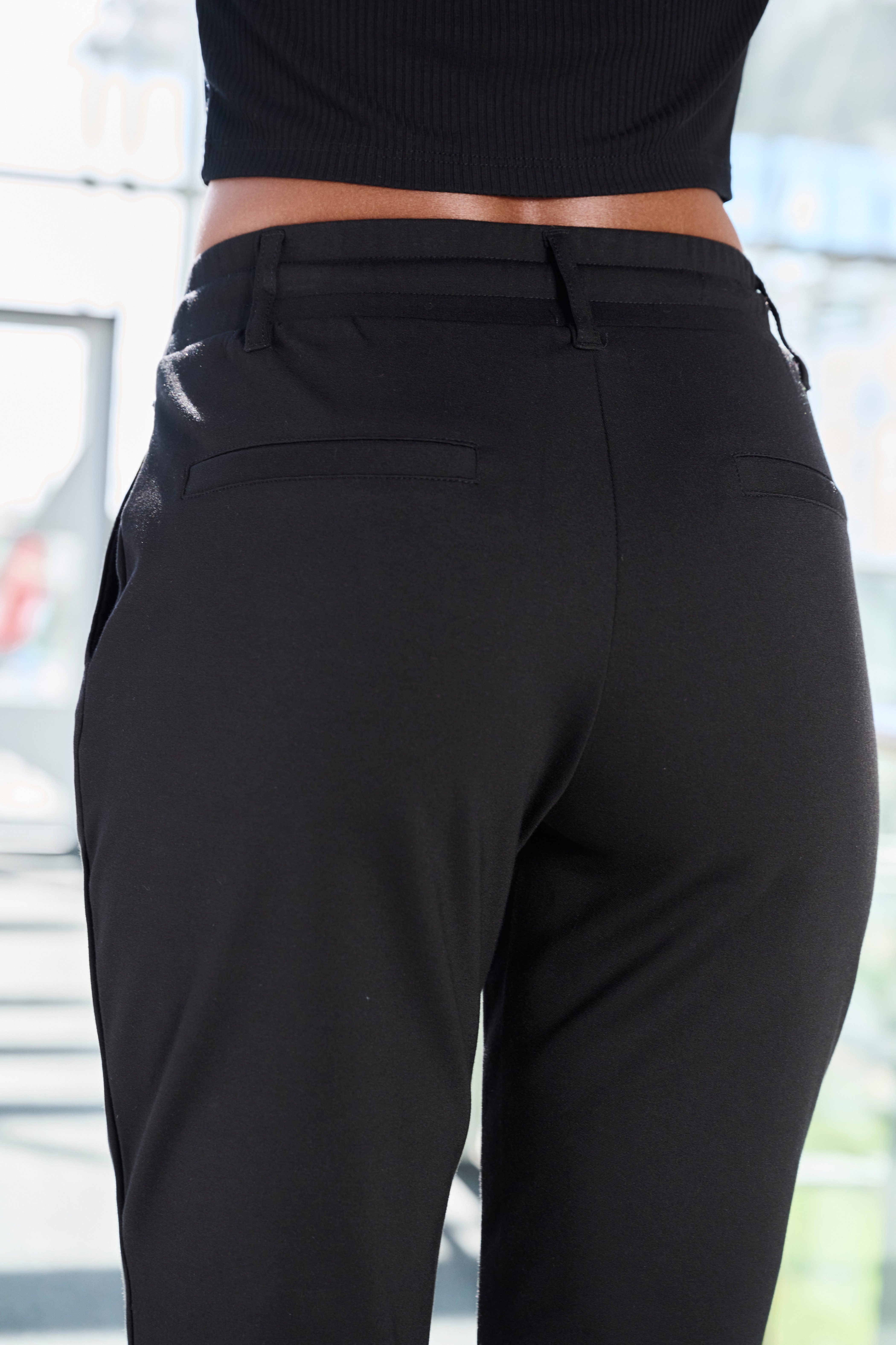 LASCANA Caprileggings mit seitlichen Taschen, Loungewear