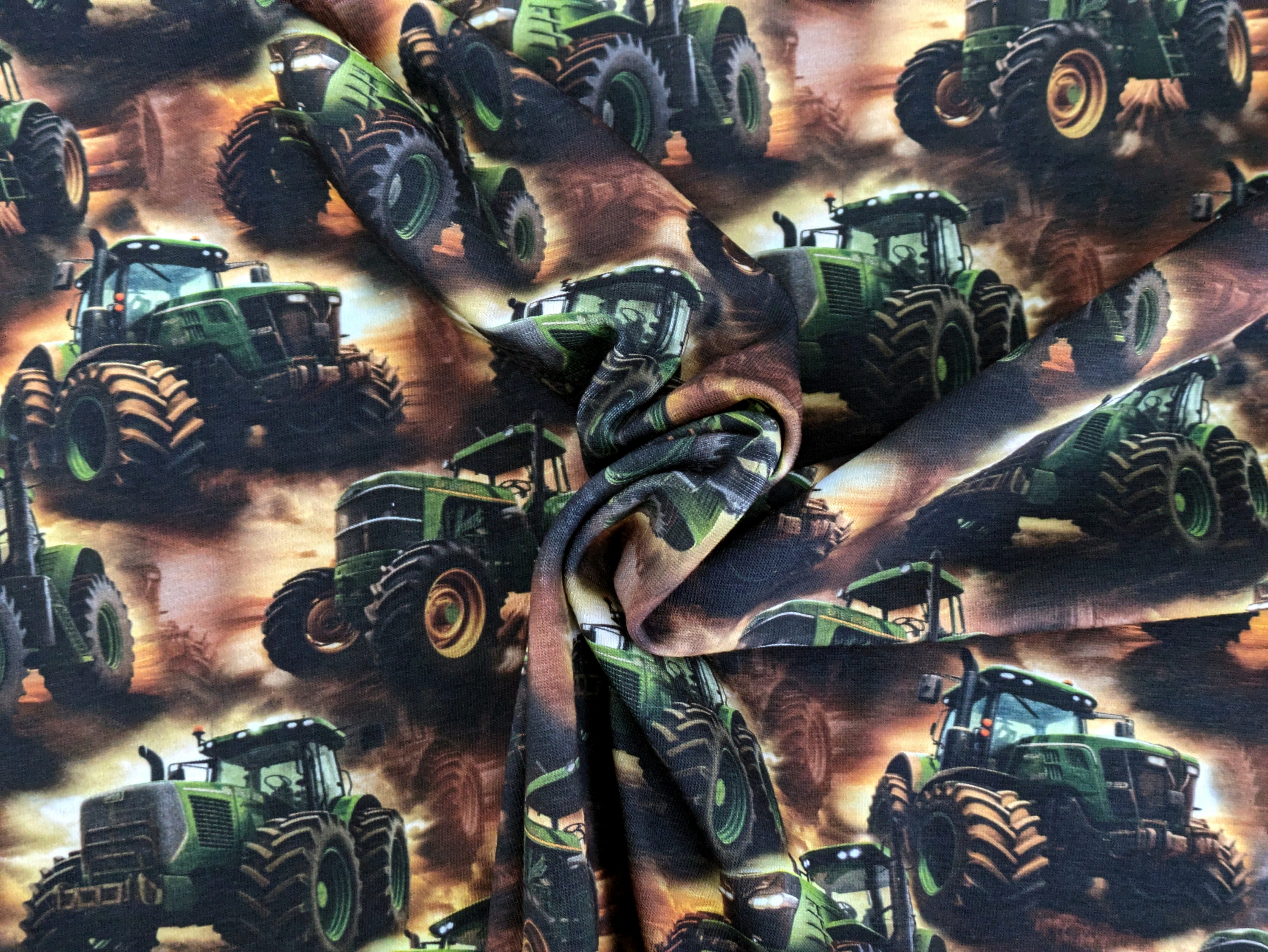 Corileo Stoff EP Bio Baumwolljersey Farm Traktor Traktoren Grün/Braun Stoff