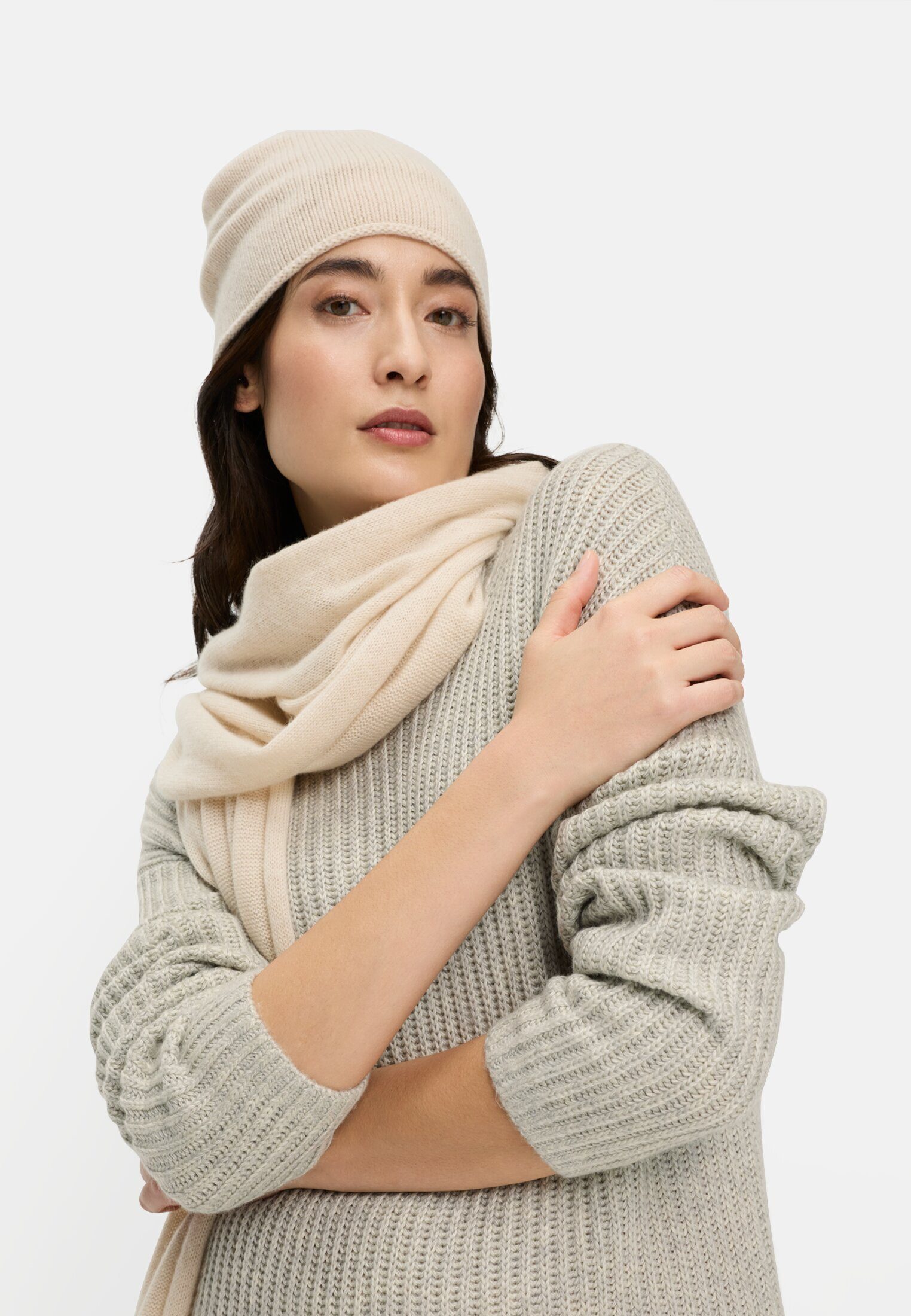 camel active Strickkleid mit Rundhalsausschnitt Langarm