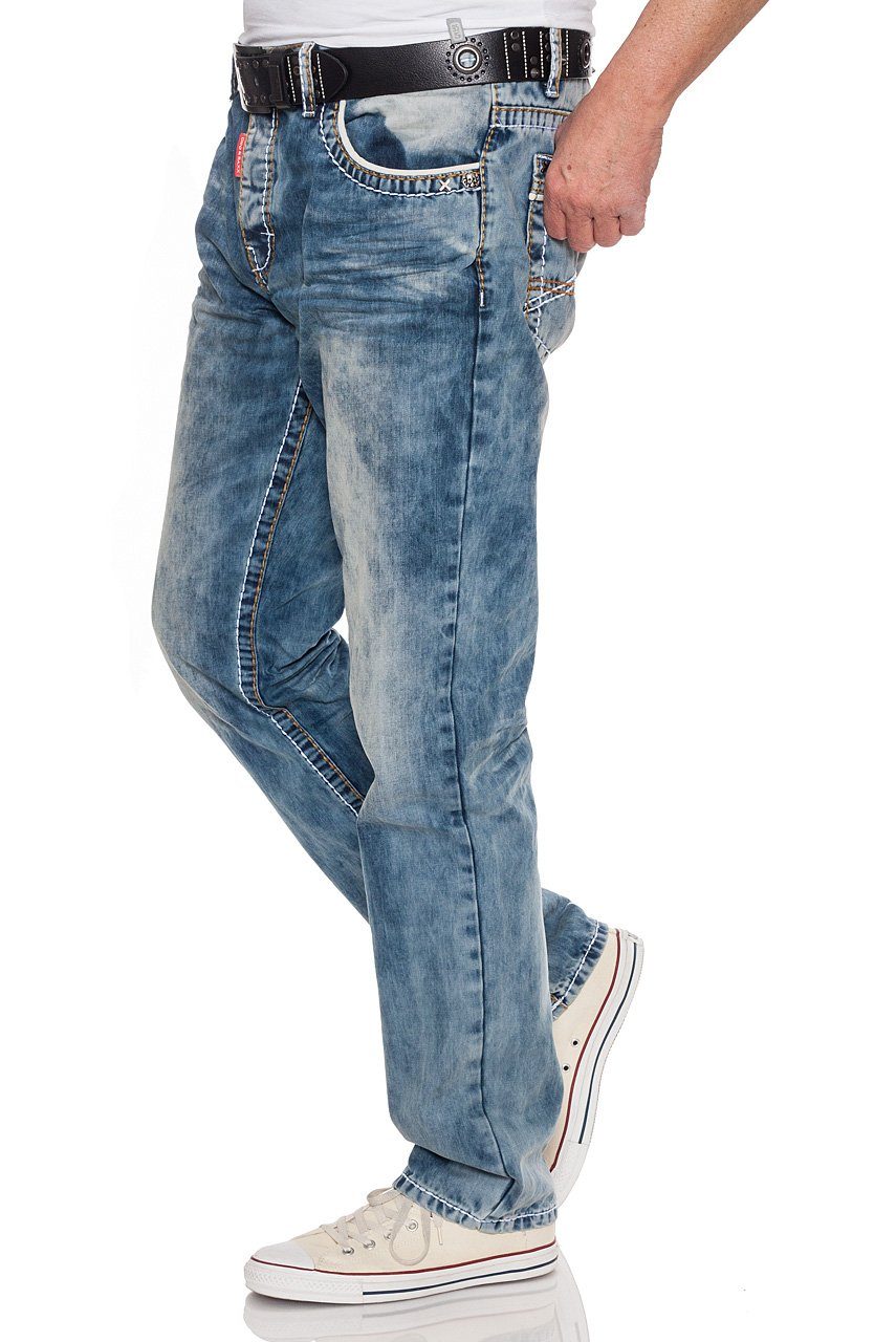 Fit mit Kontrastnähten Regular & Cipo Baxx Straight-Jeans