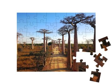 puzzleYOU Puzzle Madagaskar's Baobabs, Morondava Region, 48 Puzzleteile, puzzleYOU-Kollektionen Tansania