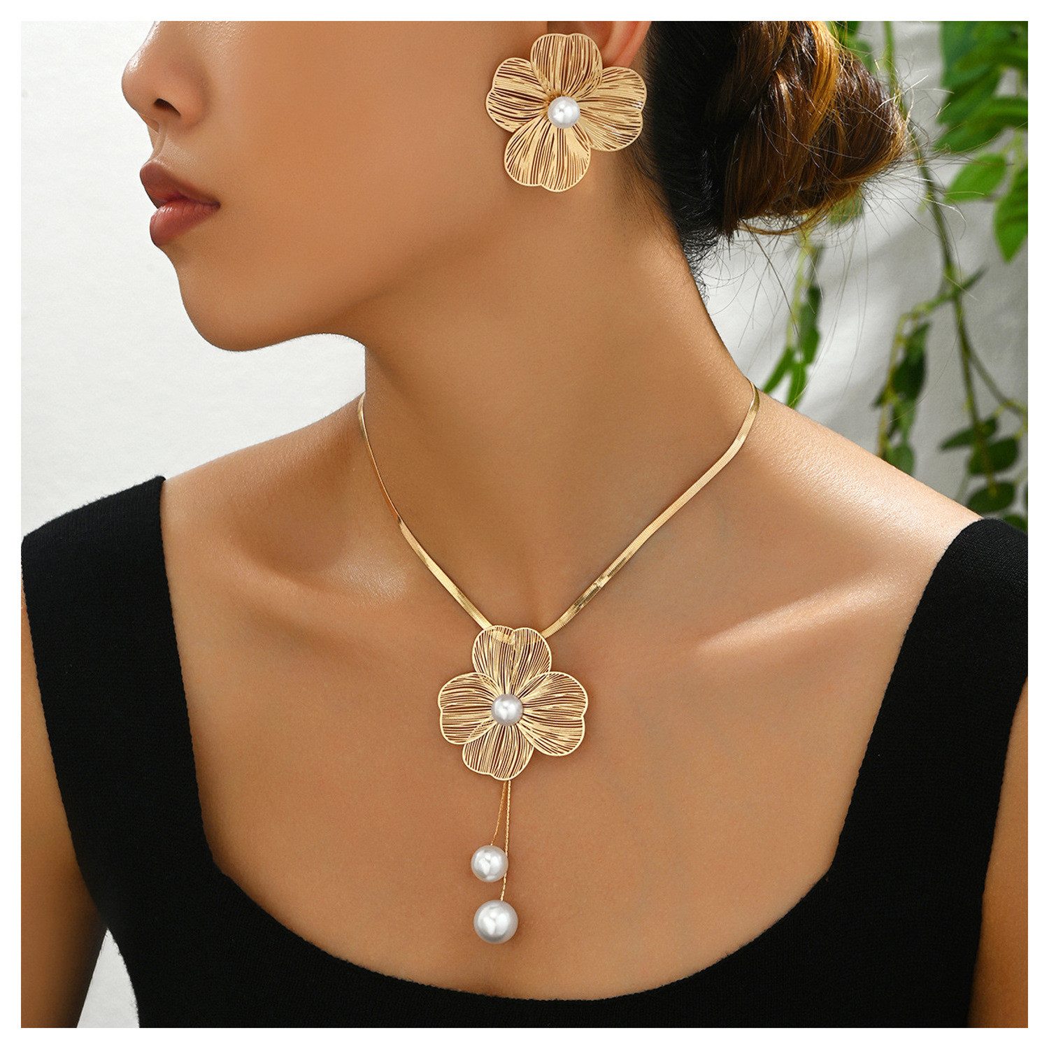 KARMA Schmuckset Blume Gold Damen Halskette 40 cm Ohrringe (Blumenschmuck, 3-tlg., Damenschmuckset Kette Geschenk für Sie), eleganter Statement-Schmuck
