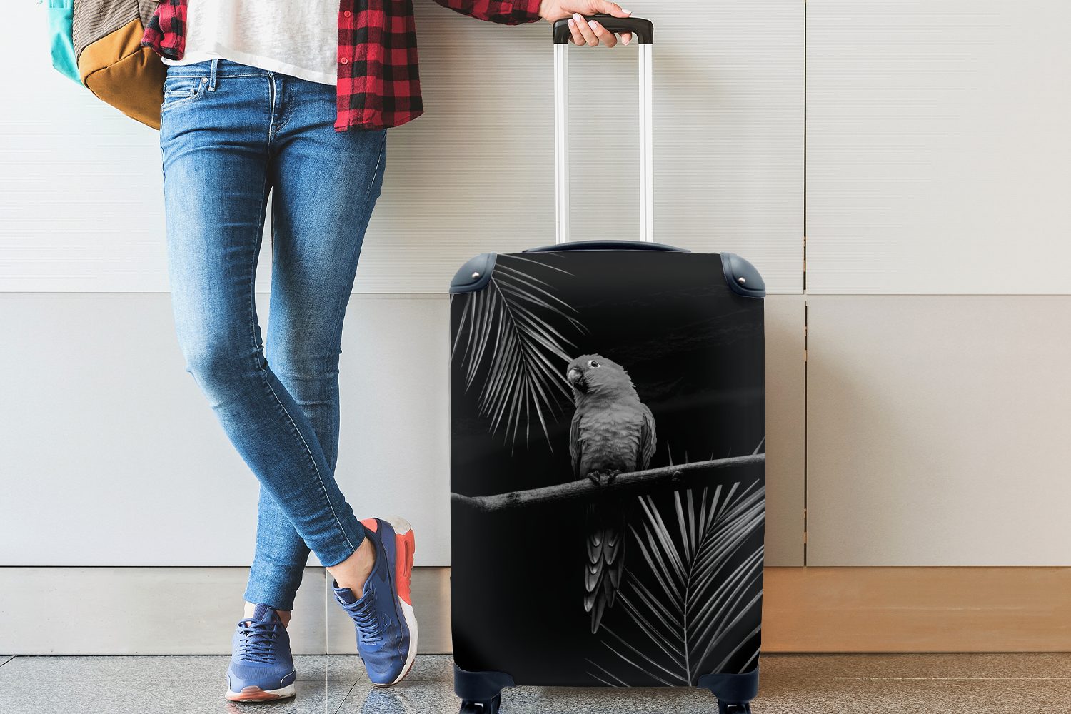 MuchoWow Rollen, sitzt -, 4 einem Papagei Handgepäckkoffer Ferien, Reisetasche Zweig für mit vor Reisekoffer Hintergrund Trolley, rollen, schwarzen auf Ein einem Handgepäck