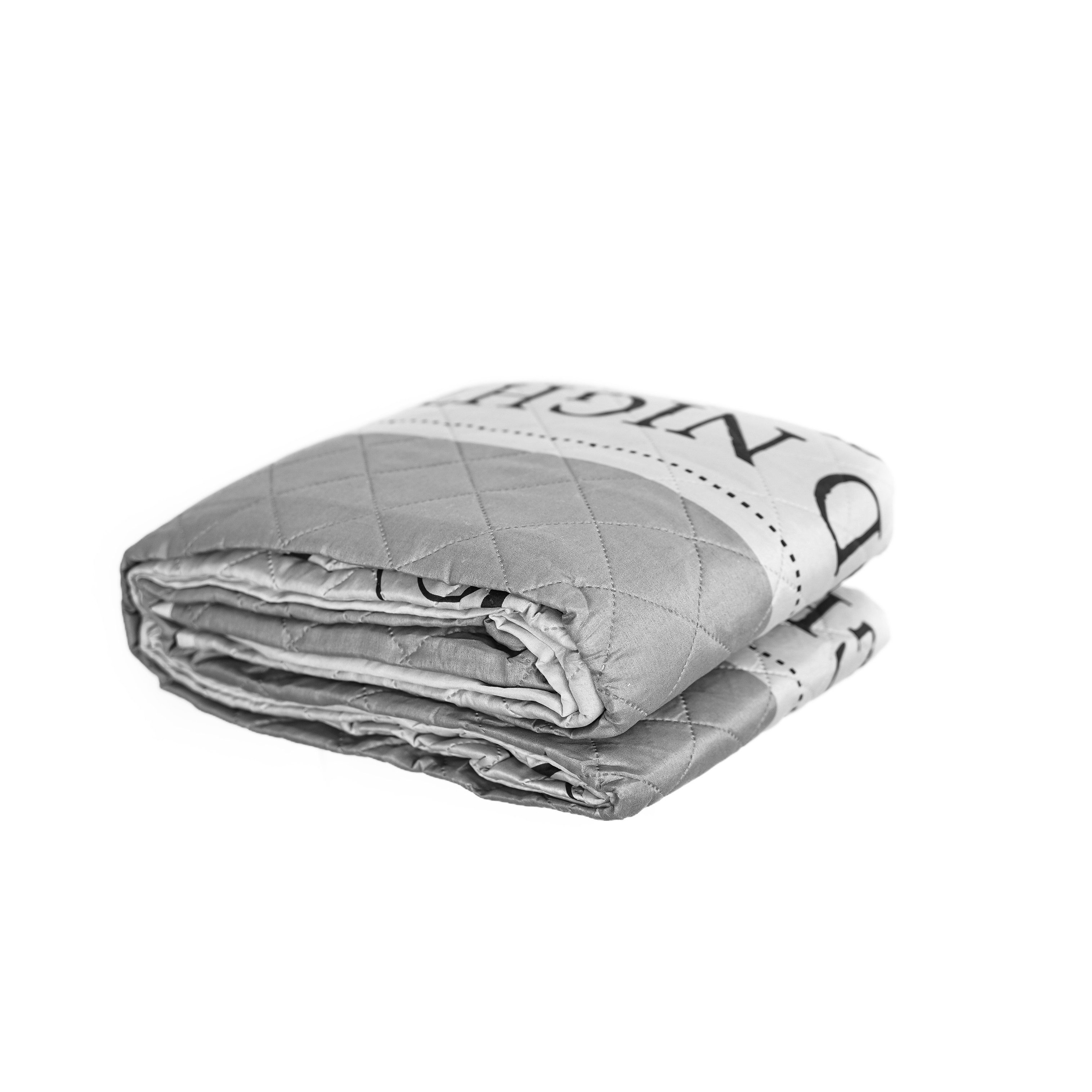 COFI 1453 Tagesdecke Tagesdecke in Grau GoodNight-Motiv aus 100% Polyester