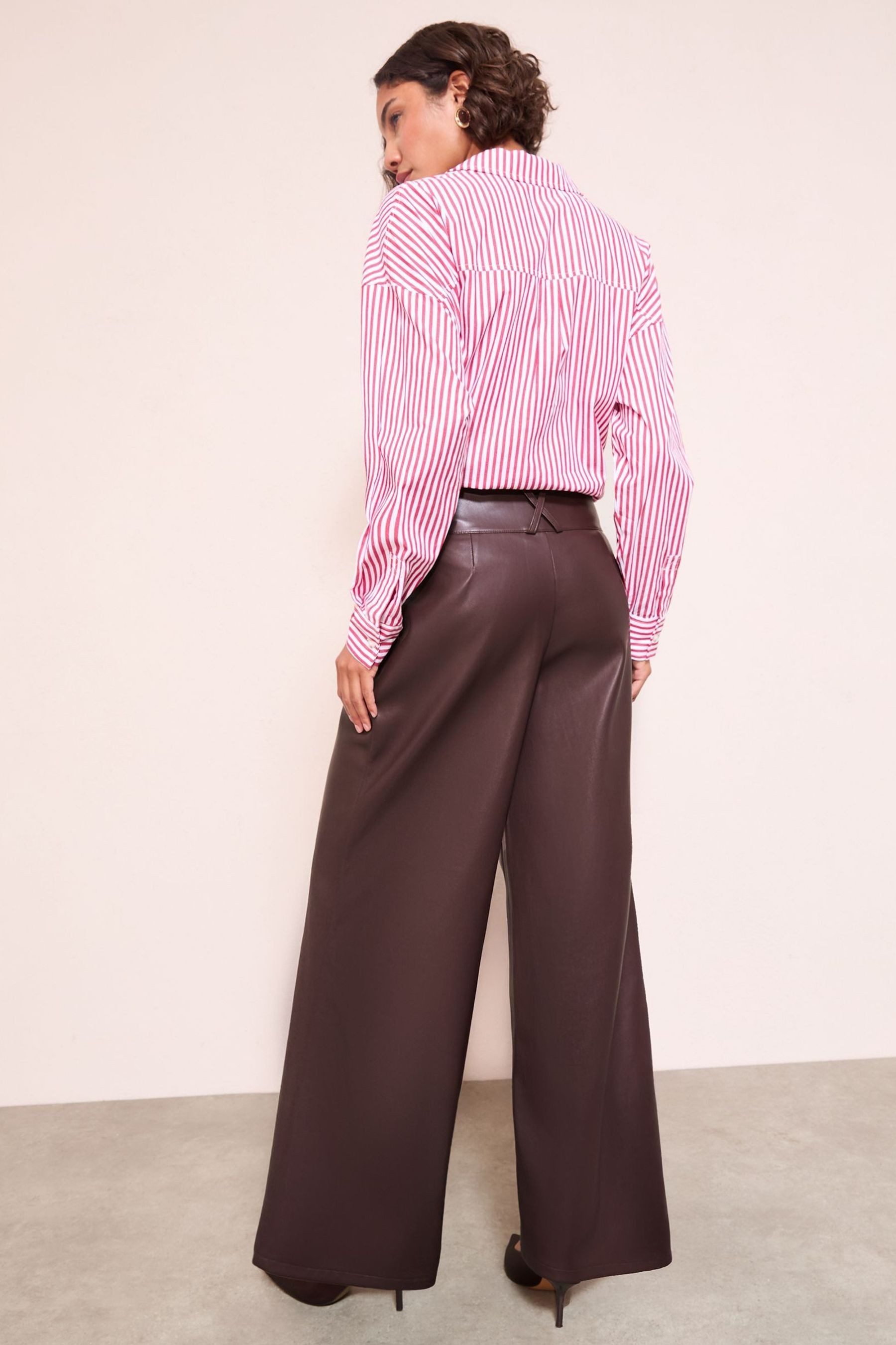 Friends Like These Lederhose Friends Like These Faltenhose mit weitem Bein günstig online kaufen