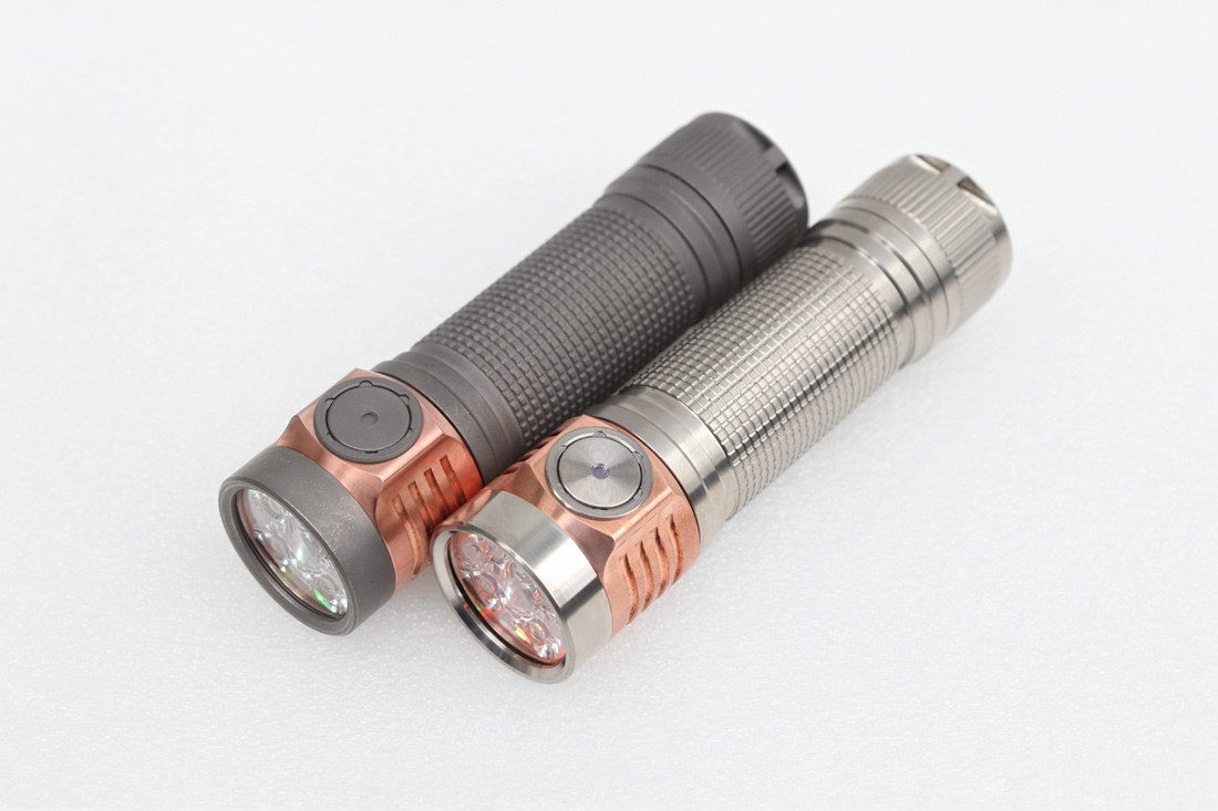 LED Taschenlampe Emisar D4V2 Ti Quad 18650 High Power LED Flashlight stonewashed Titan