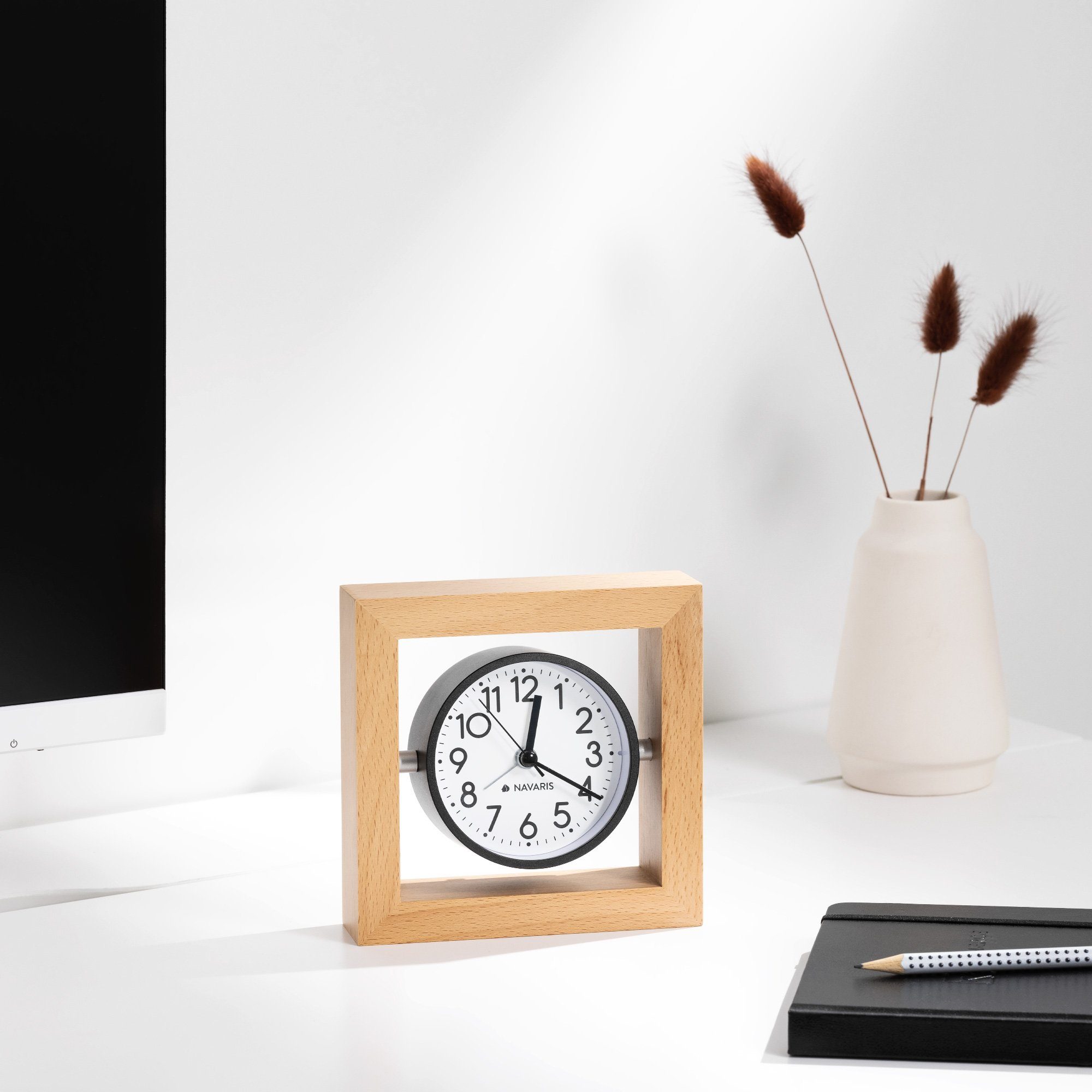 Navaris Tischuhr Analog Holz Tischuhr Quadrat Design - 13,2 x 13,2 x 4,3cm günstig online kaufen