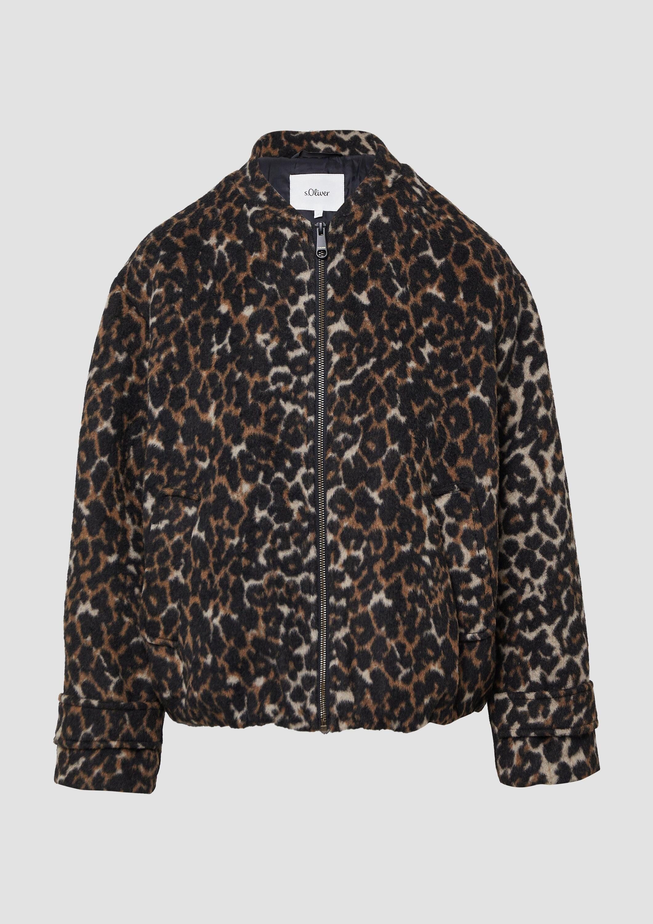 s.Oliver Funktionsjacke Outdoor-Jacke Wollmix-Blouson mit gerafftem Saum und Leo-Print
