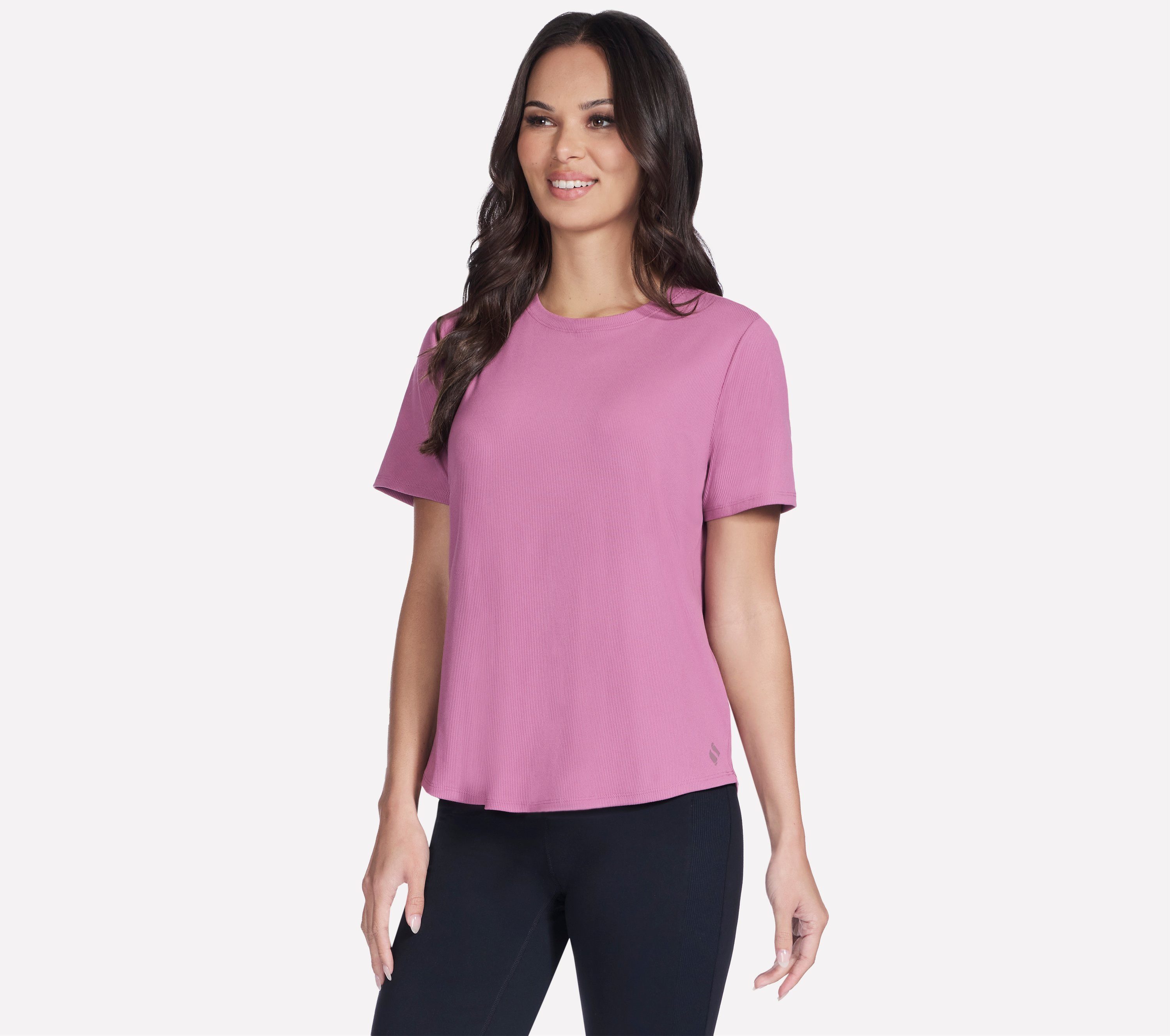 Skechers Funktionsshirt GOWALK LUXE RIB TEE strukturiertes Kurzarm-T-Shirt, mit Rundhalsausschnitt