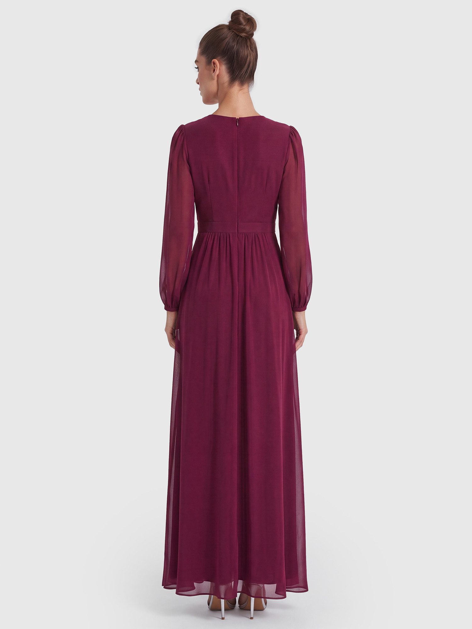 Apart Brautkleid aus Chiffon mit semitransparenten Ärmeln