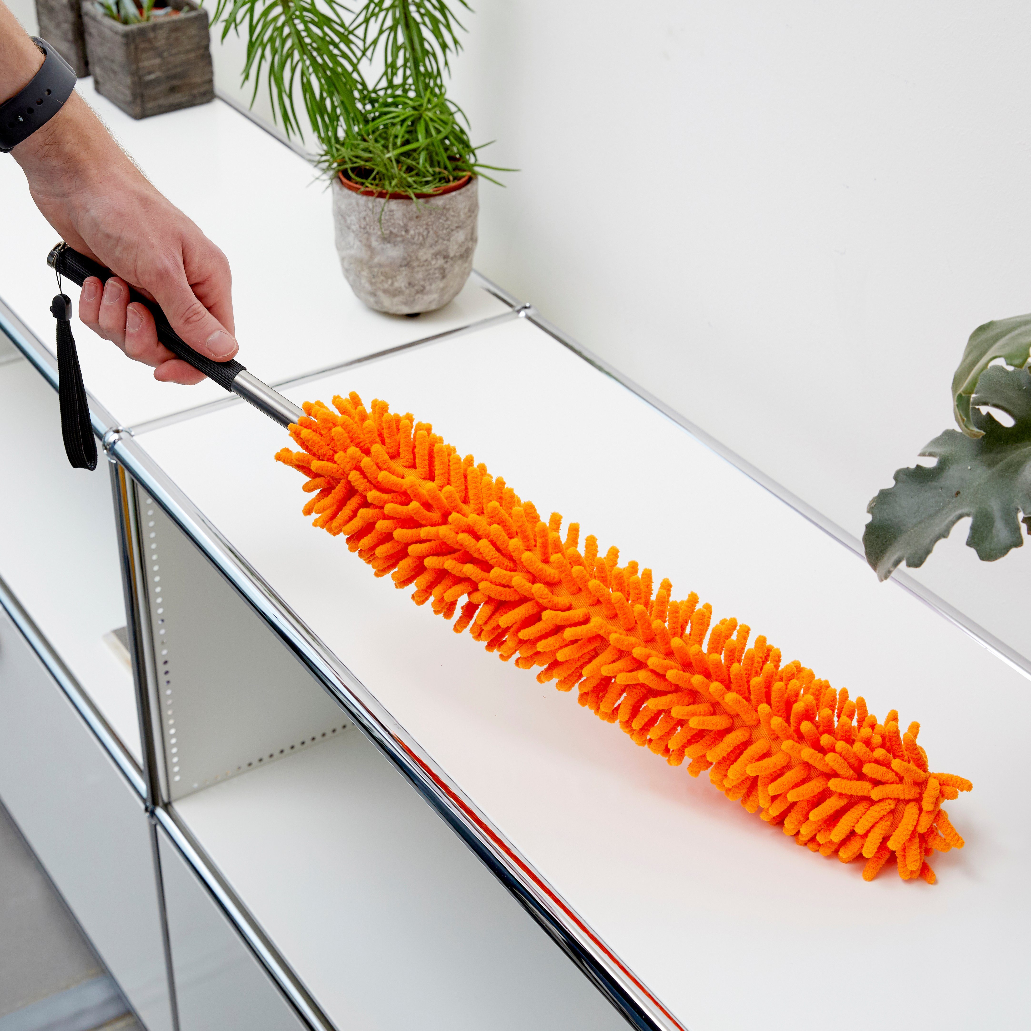 FALINGO Staubwedel Chenille waschbar biegsam inkl. Teleskopstiel ausziehbar 2 TLG. (2-St), Für das bequeme Reinigen schwer zugänglicher Stellen – Bild 3 von 5