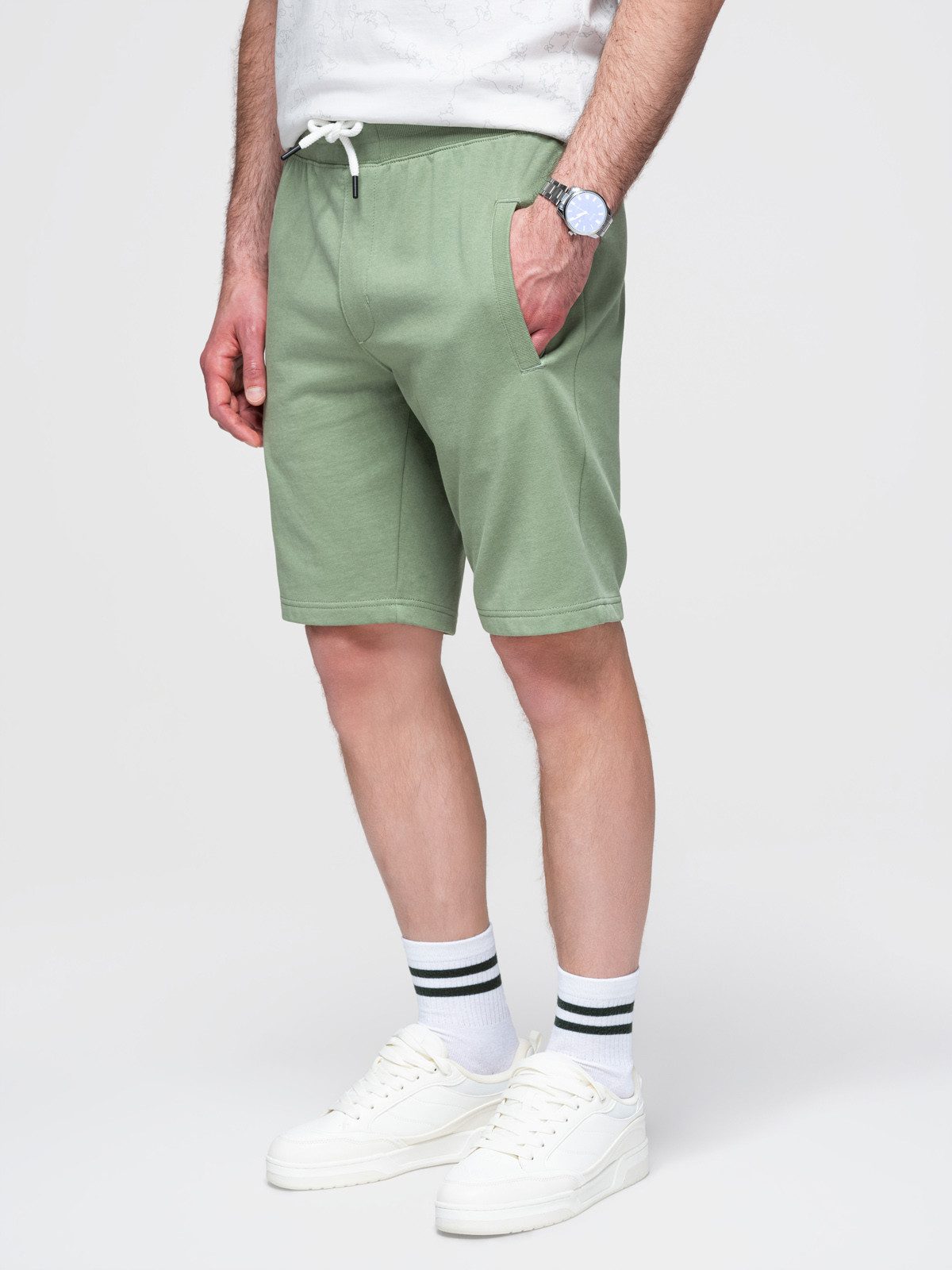 OMBRE Sweatshorts Herrenshorts aus Strick mit Kordelzug in der Taille und Taschen