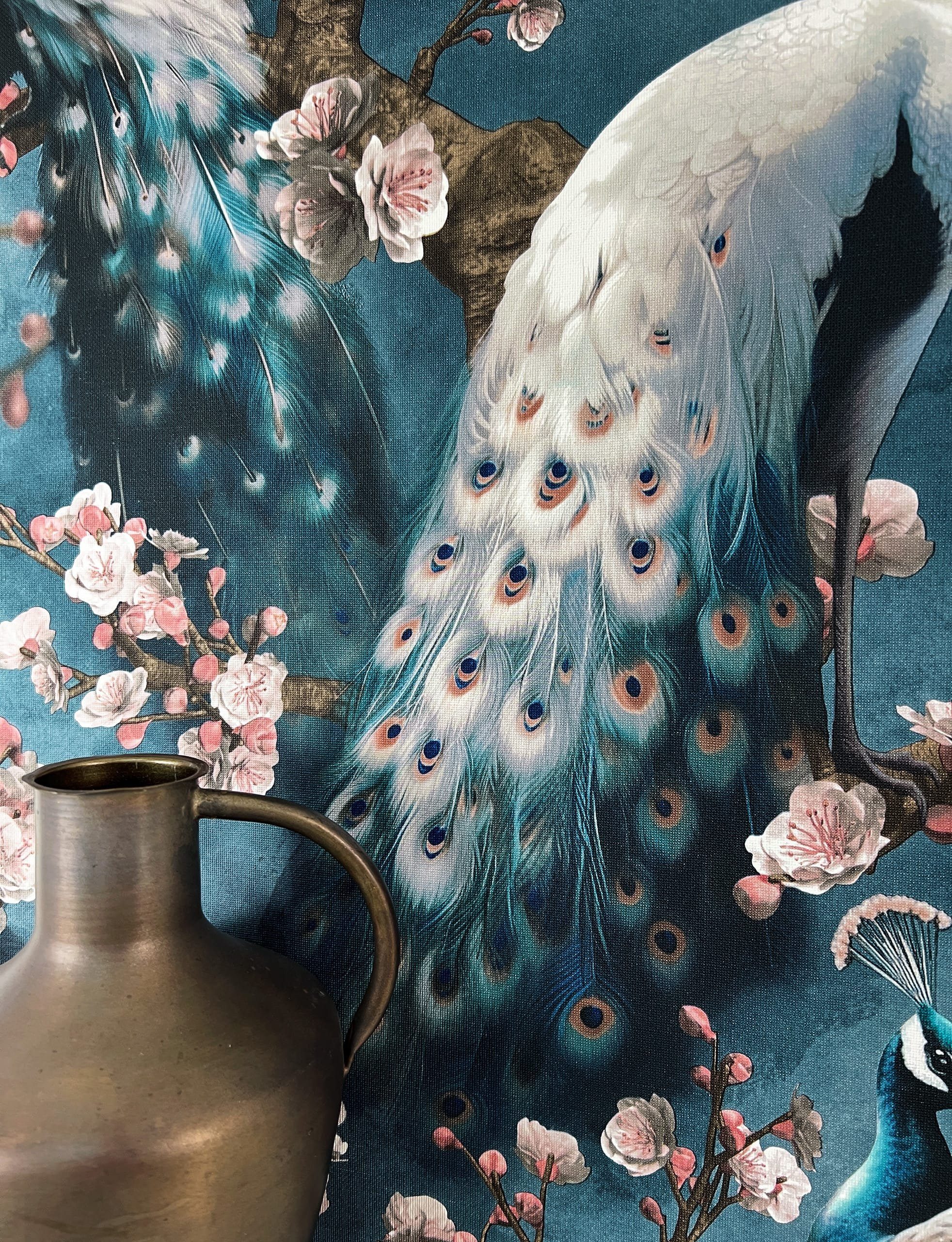 Newroom Vliestapete Nyamu Tapete Mustertapete Pfau,Blüten,Äste, Blau Tapete Modern Pfau - Mustertapete Tiermotiv Rose Weiß Tiere Floral Blüten Äste für Wohnzimmer Schlafzimmer Küche, Tiermotiv