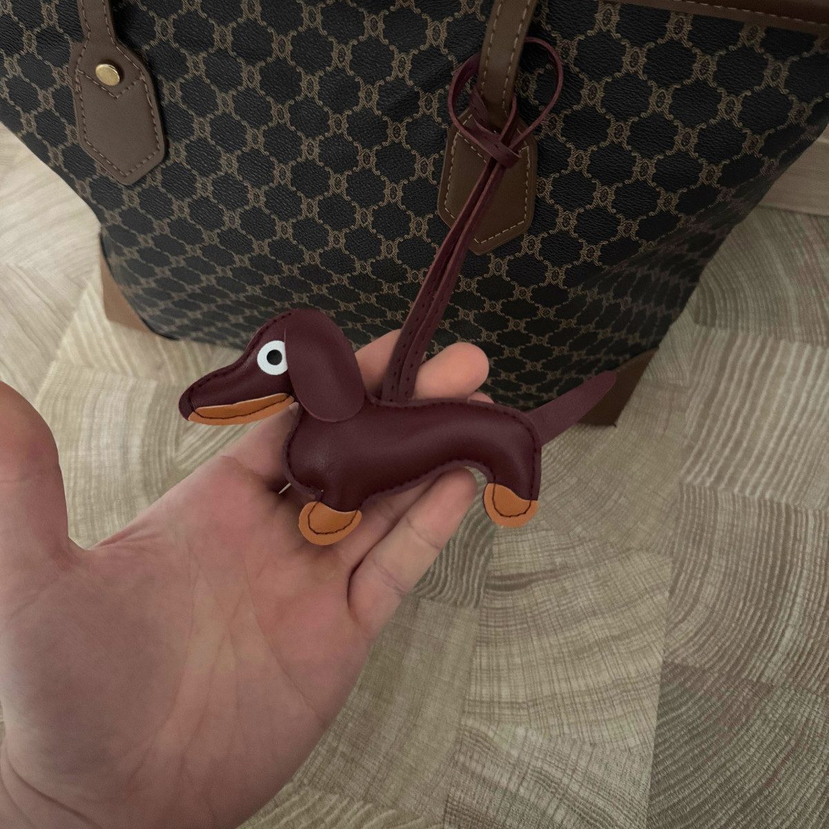 PlugUp Taschenanhänger Dackel Anhänger Dackel-Design Taschenanhänger (1-teilig) Hochwertiger Dackelanhänger für Handtaschen & Schlüsselbunde – Bild 2 von 3