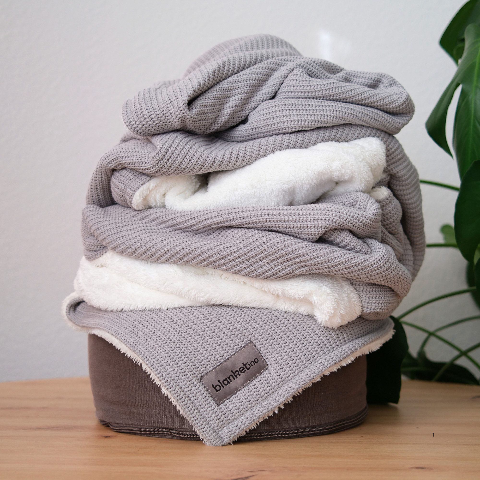 Wohndecke Premium Kuscheldecke mit Baumwollstrick, blanketino, extra voluminös