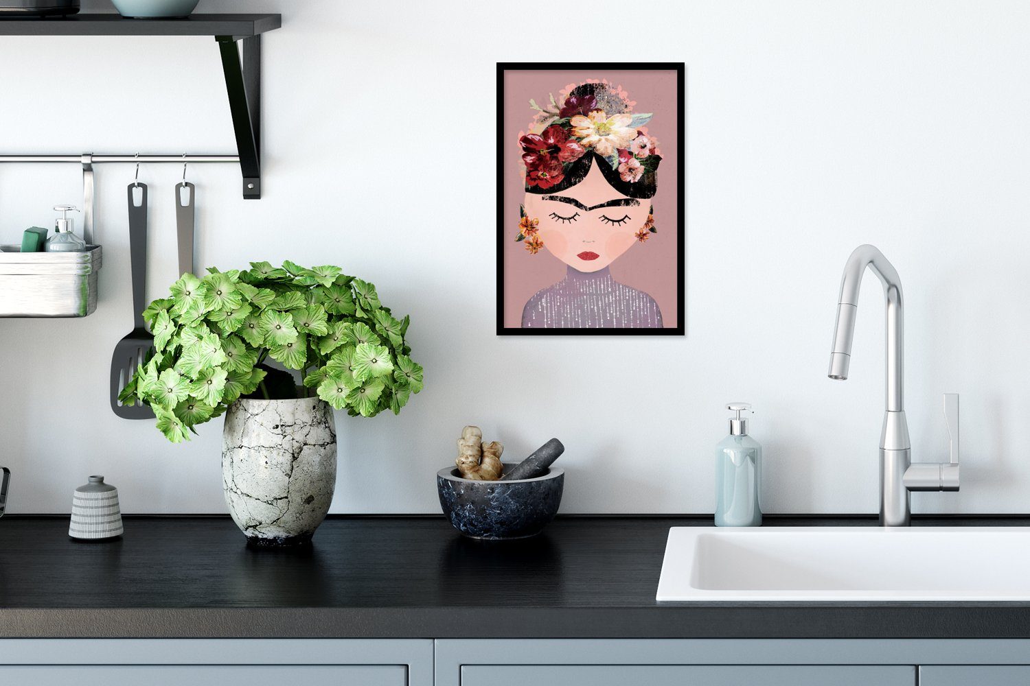 - St), MuchoWow Wandposter, Kahlo, Bilder, Poster Pastell Poster, Schwarzem Blumen (1 Frida - - Kunst Frau Bilderrahmen - Gerahmtes Wanddeko,