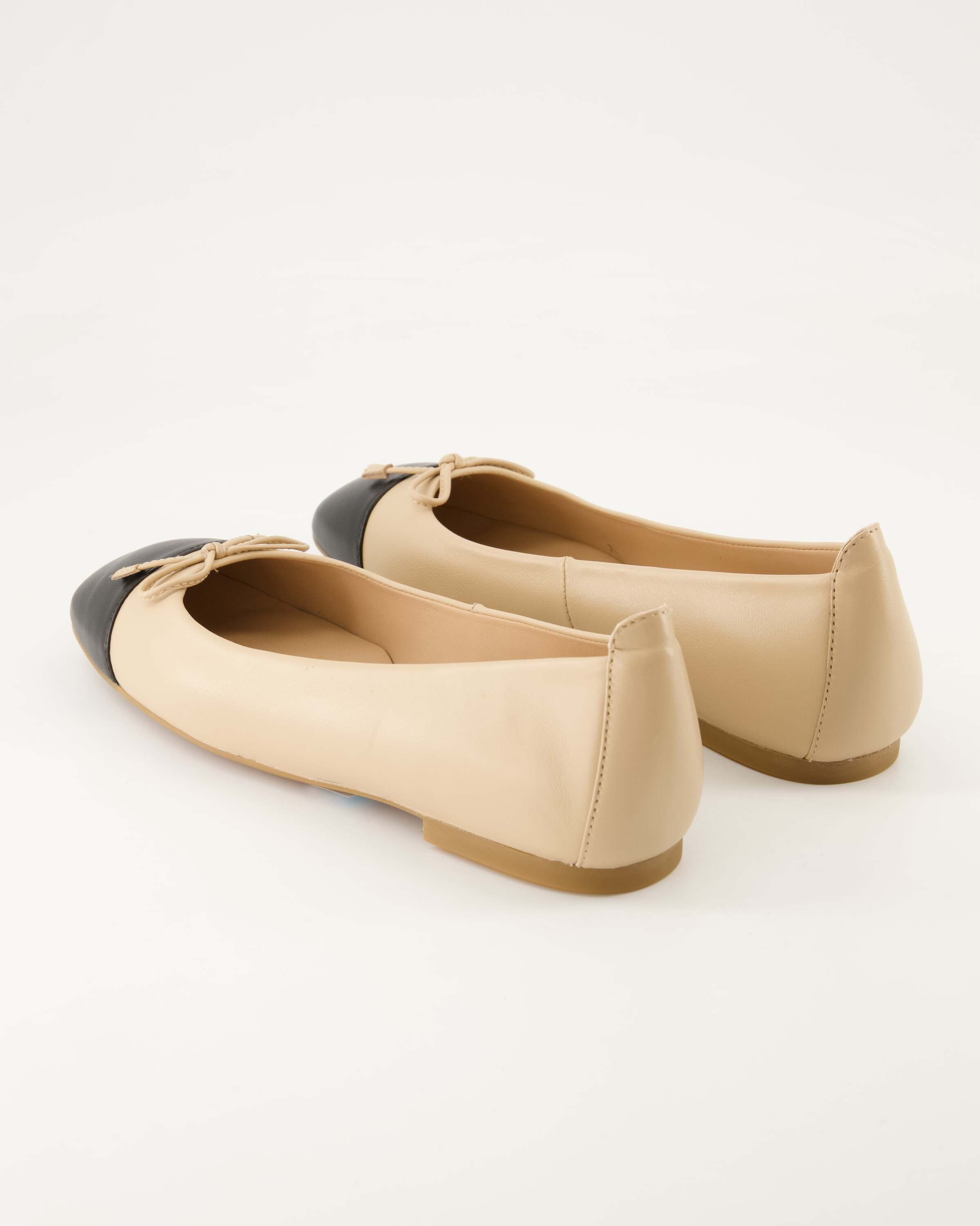 Unisa Belle Ballerina Obermaterial: Leder