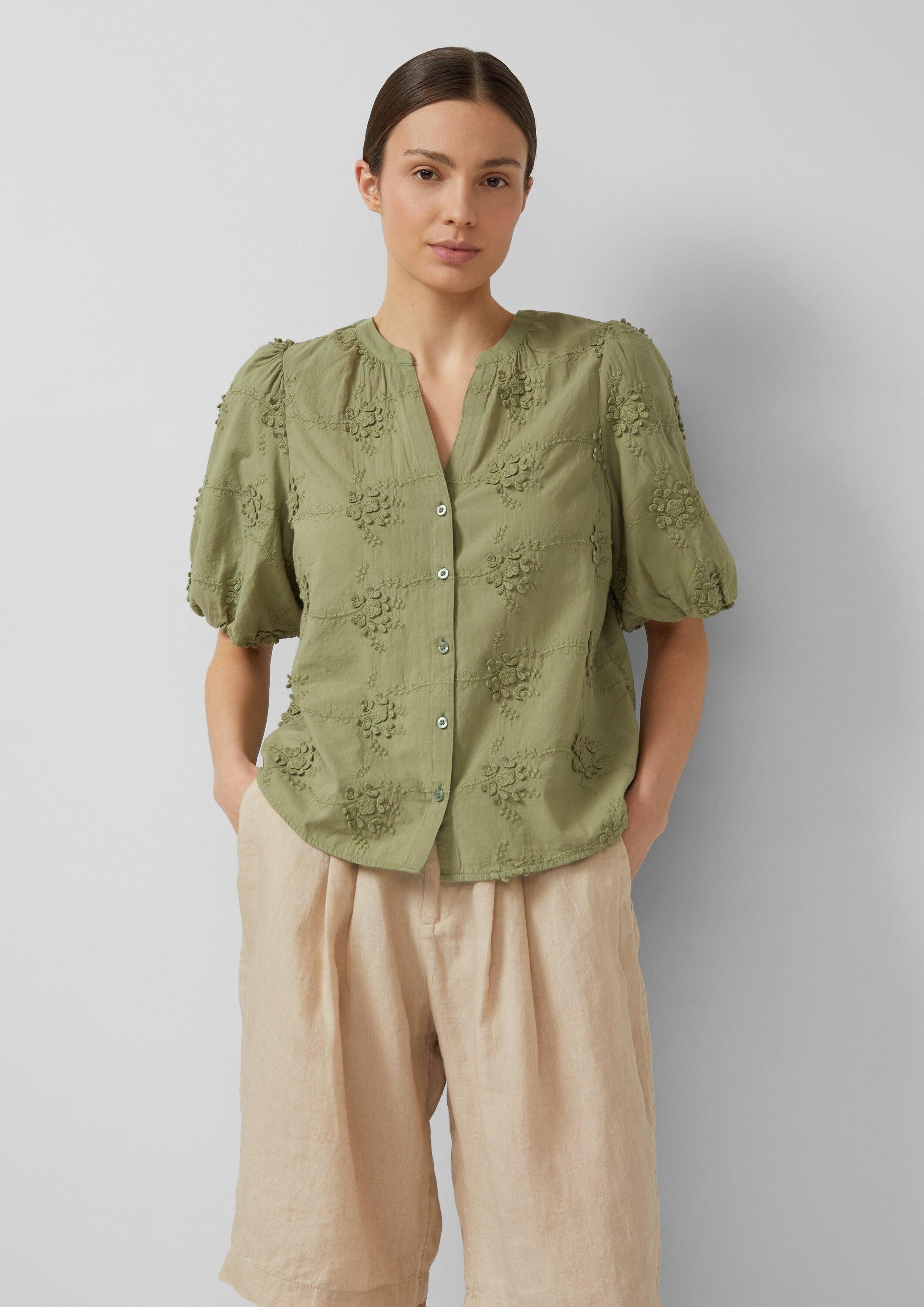 s.Oliver Kurzarmbluse Bluse Bluse mit 3D-Stickerei und Ballonärmeln