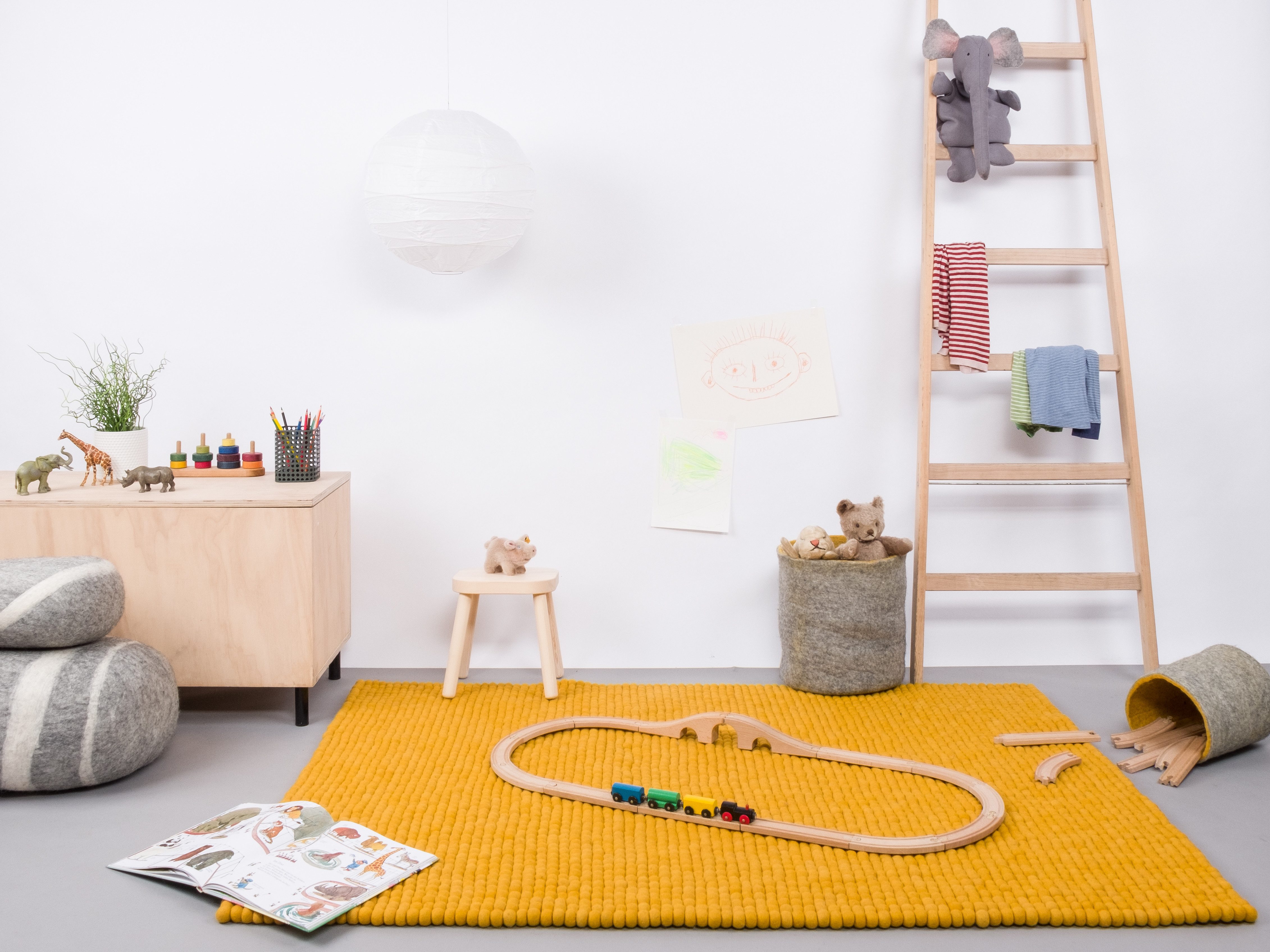 myfelt Wollteppich Klara Filzkugelteppich rund, 100% reine Schurwolle, in verschiedenen Größen erhältlich