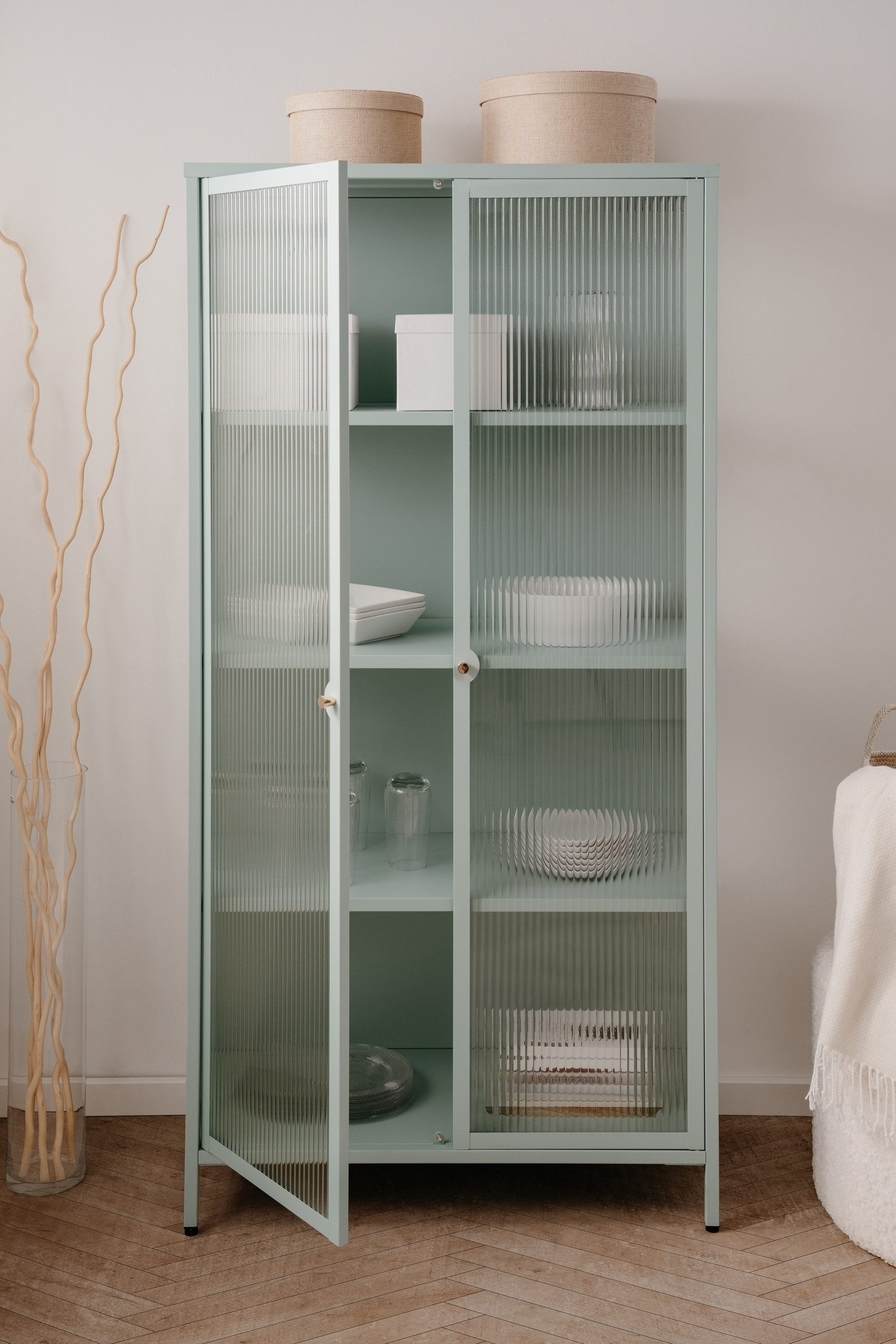 Finori Vitrine in mintgrün, Stahl - 80x160x40cm (BxHxT)