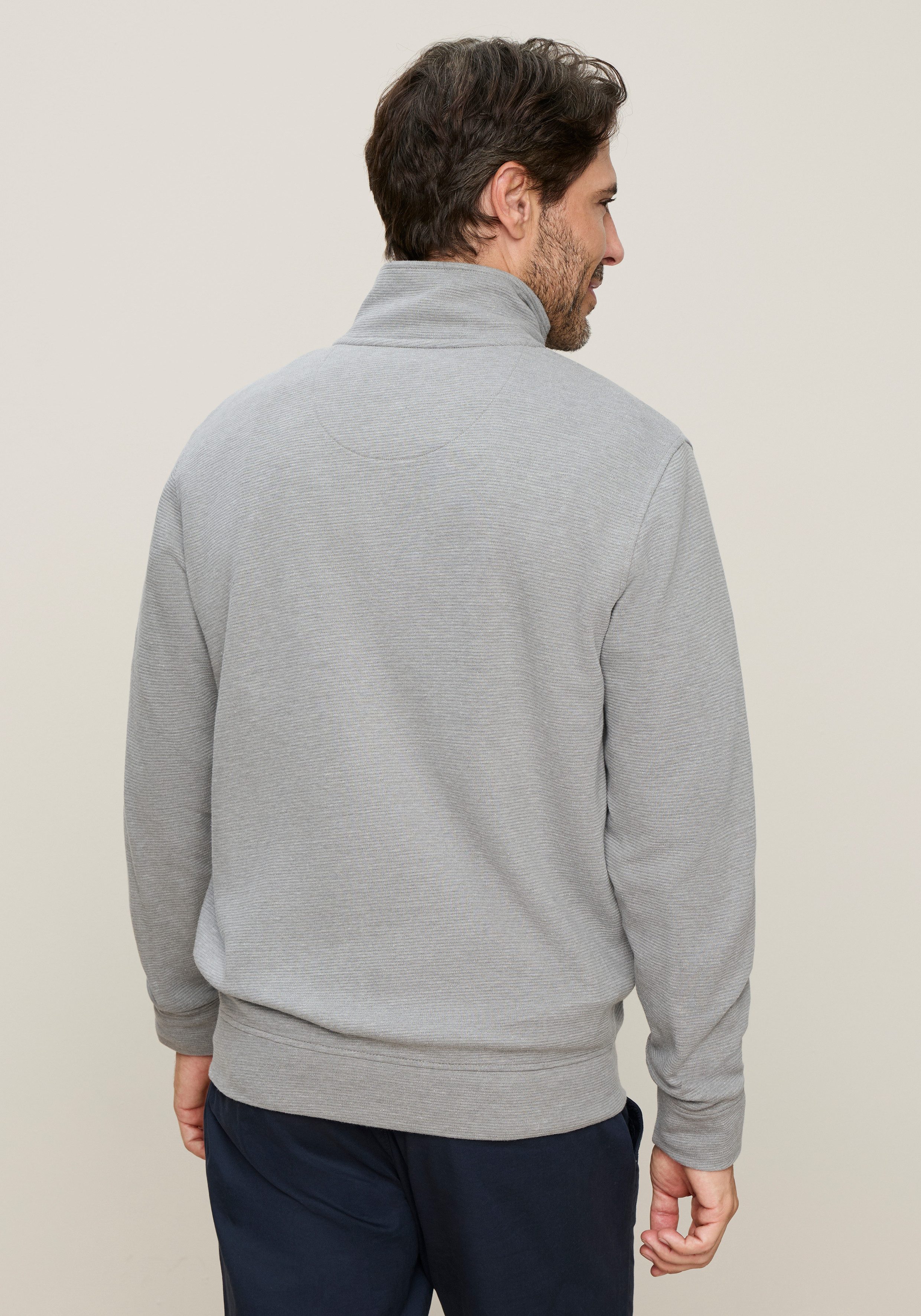 Man's World Sweatjacke mit hochschließendem Kragen, markante Querteilungsnaht – Bild 4 von 5