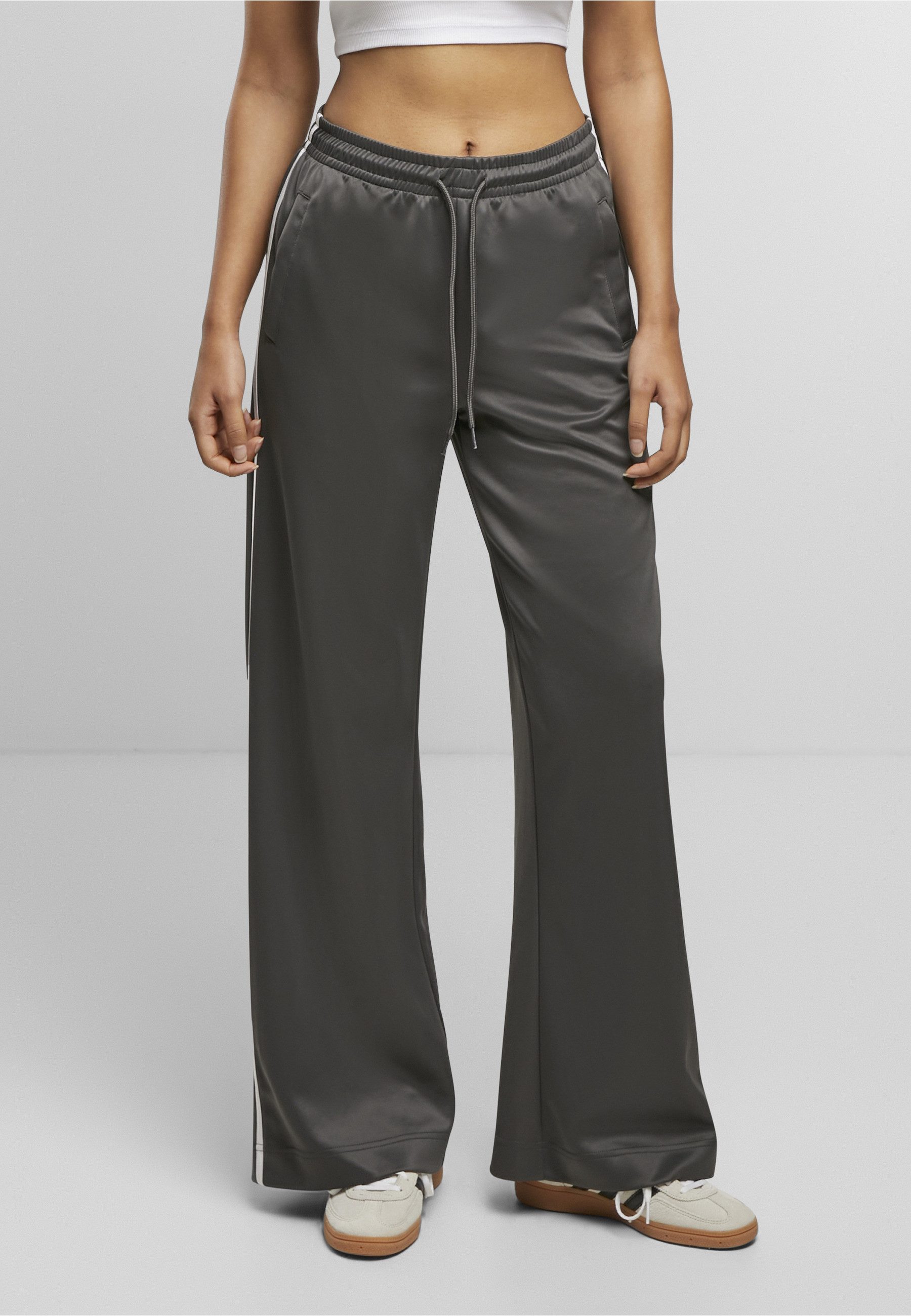 URBAN CLASSICS Jogginghose Urban Classics Ladies Wide Leg Track Pants (1-tlg)
