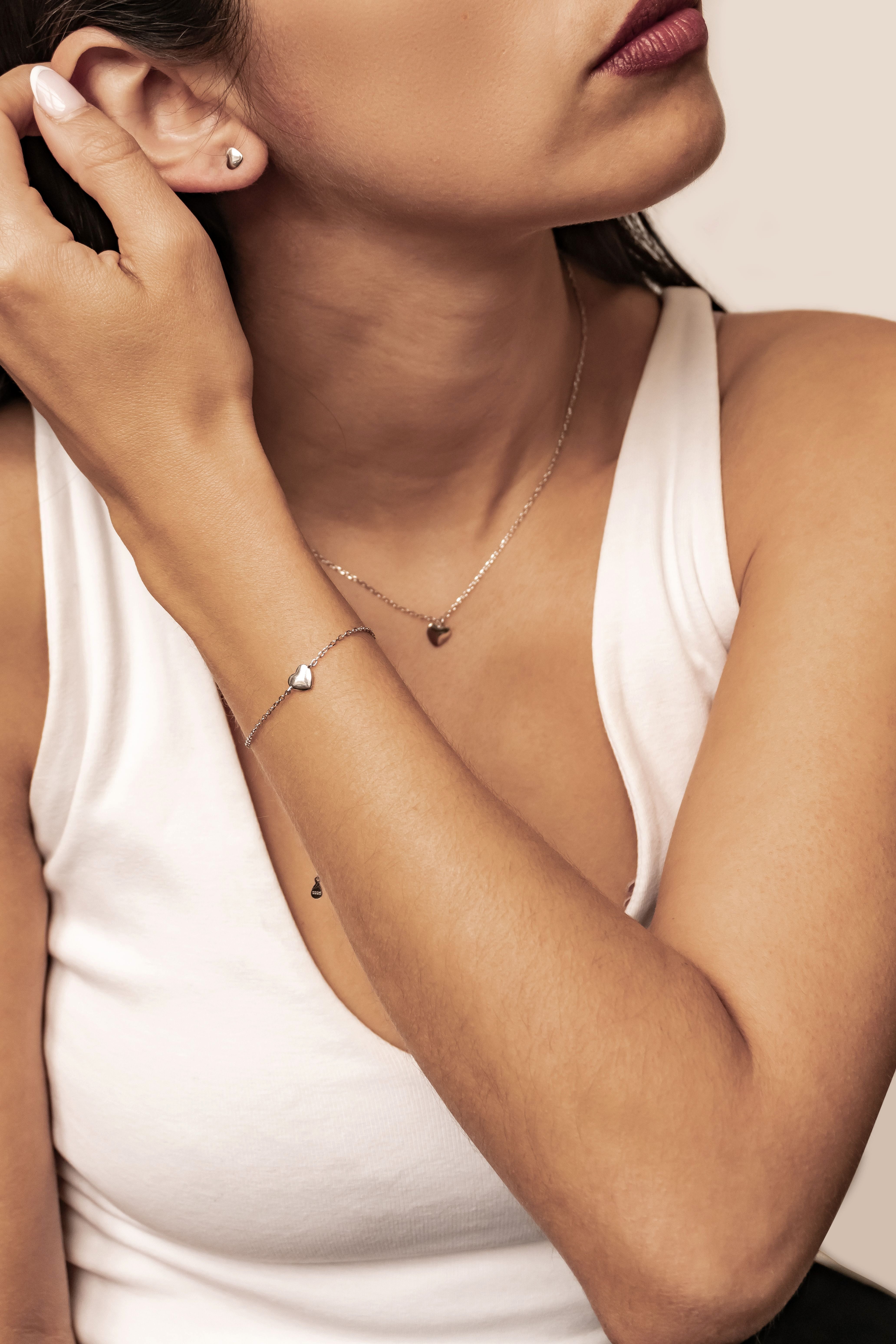 Hey Happiness Schmuckset Liebesherz, aus feinem 925er Silber, Zartes 4er Damen Set mit Kette, Armband & Ohrsteckern