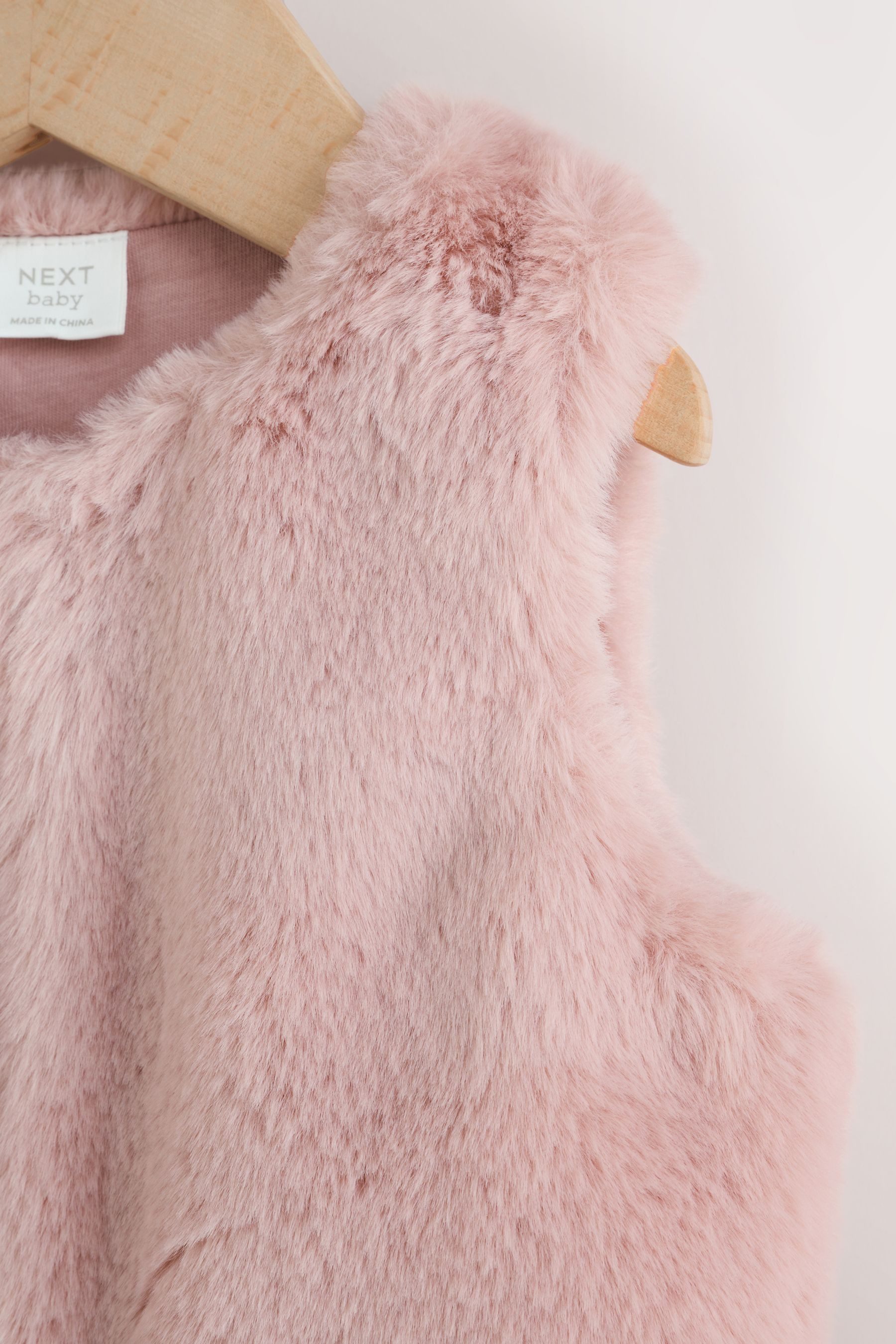 Next Fellimitatjacke Babyweste aus Kunstfell (1-St) – Bild 3 von 5