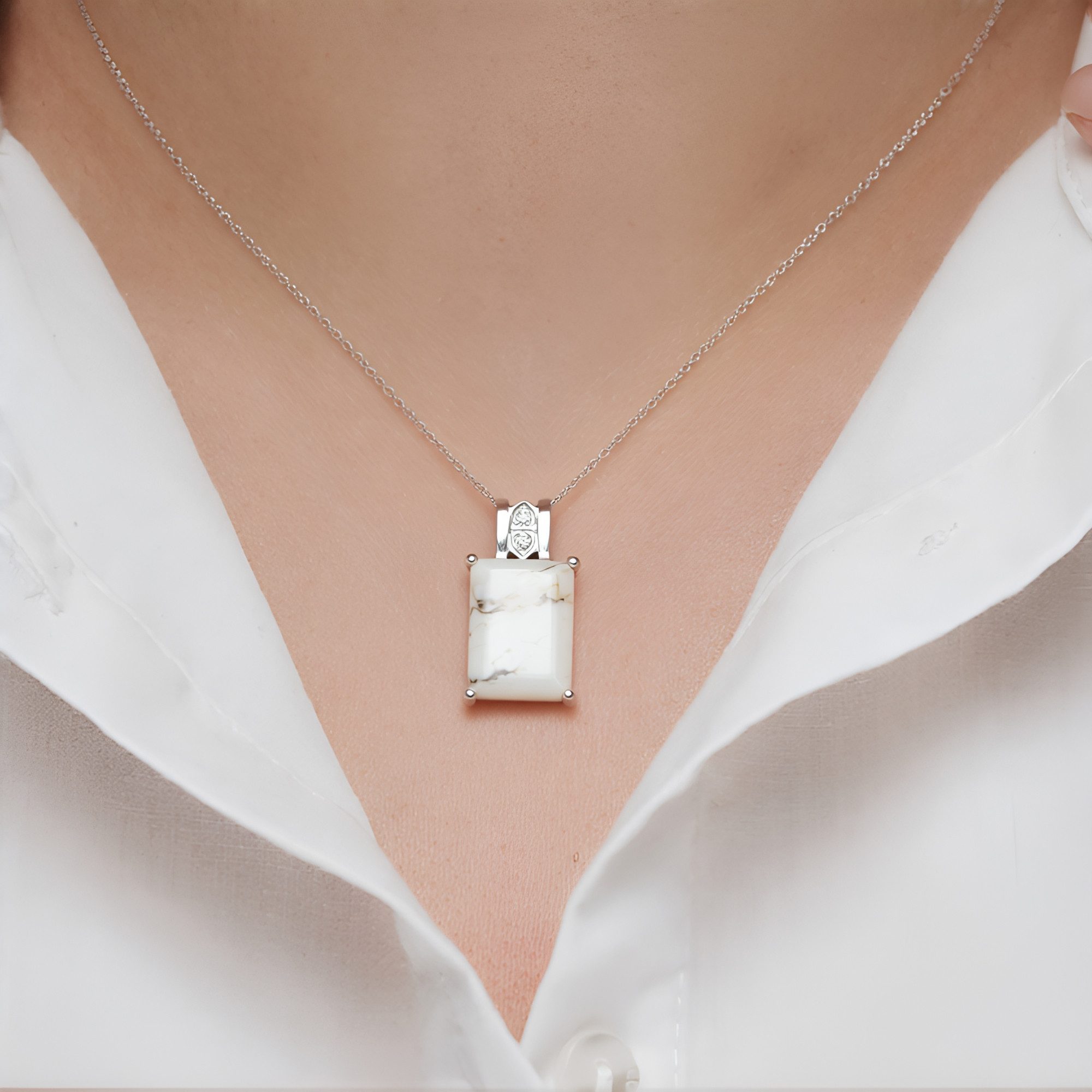 Cavill Kettenanhänger Cavill Magnesit Anhänger 6,04 ct in 925 Sterlingsilber, weiße Topase (1-tlg)