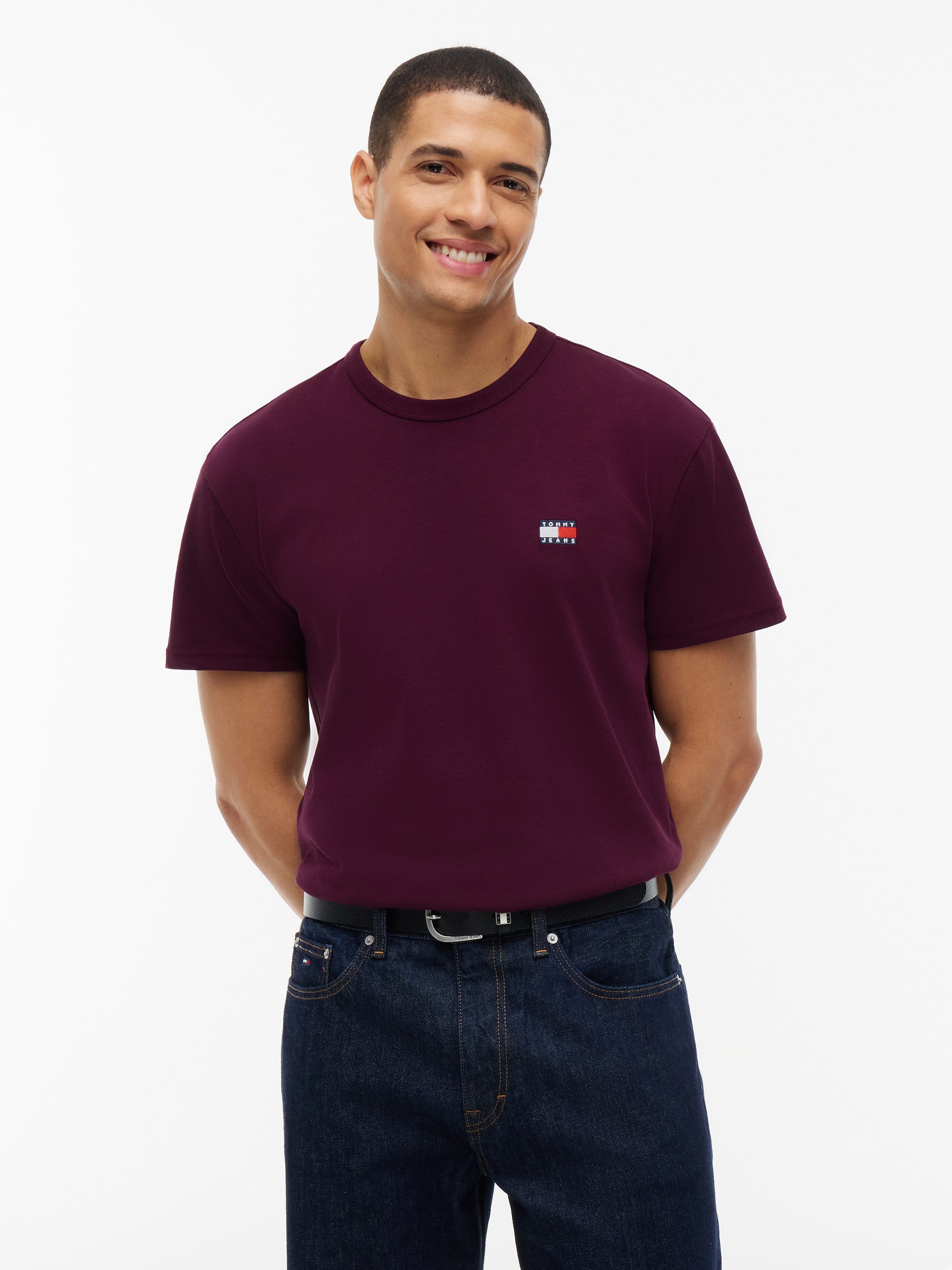 Tommy Jeans T-Shirt TJM REG BADGE TEE EXT mit Logostickerei