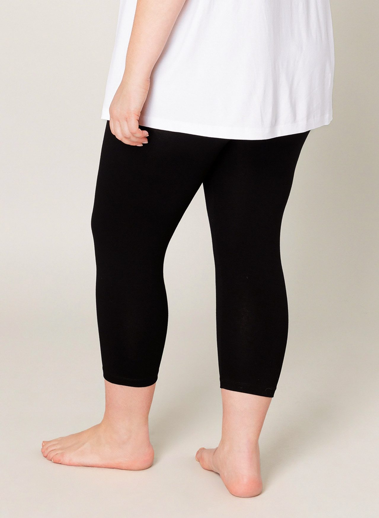 Base Level Curvy Caprileggings Audrey