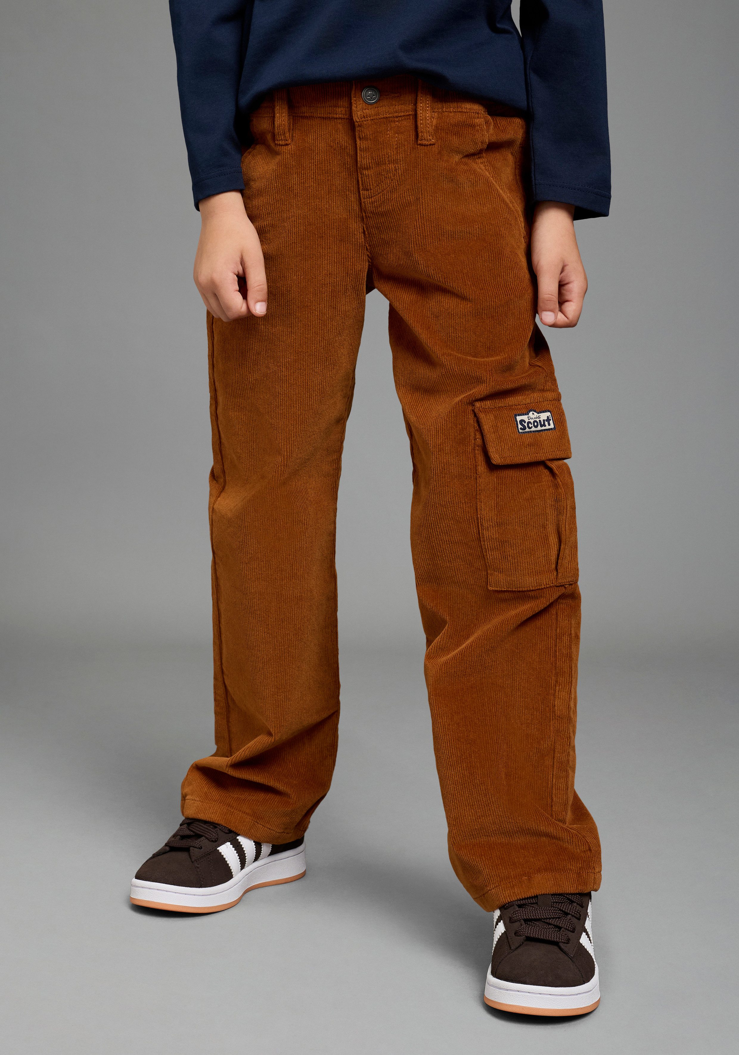 Scout Cordhose Cordhose mit Cargotasche - NEU von SCOUT lässige Passform mit Bündchen und innenliegendem Gummizug, für Jungen. € 32,99, (€ 32,99 pro 1 Stk).