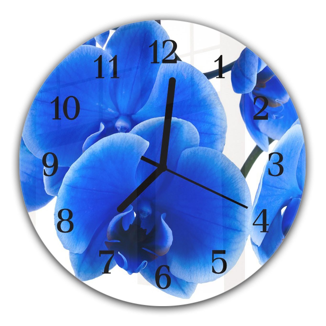 Primedeco Wanduhr Wanduhr aus Glas mit Motiv Blaue Orchideen - Rund mit Durchmesser 30 cm und Quarzuhrwerk
