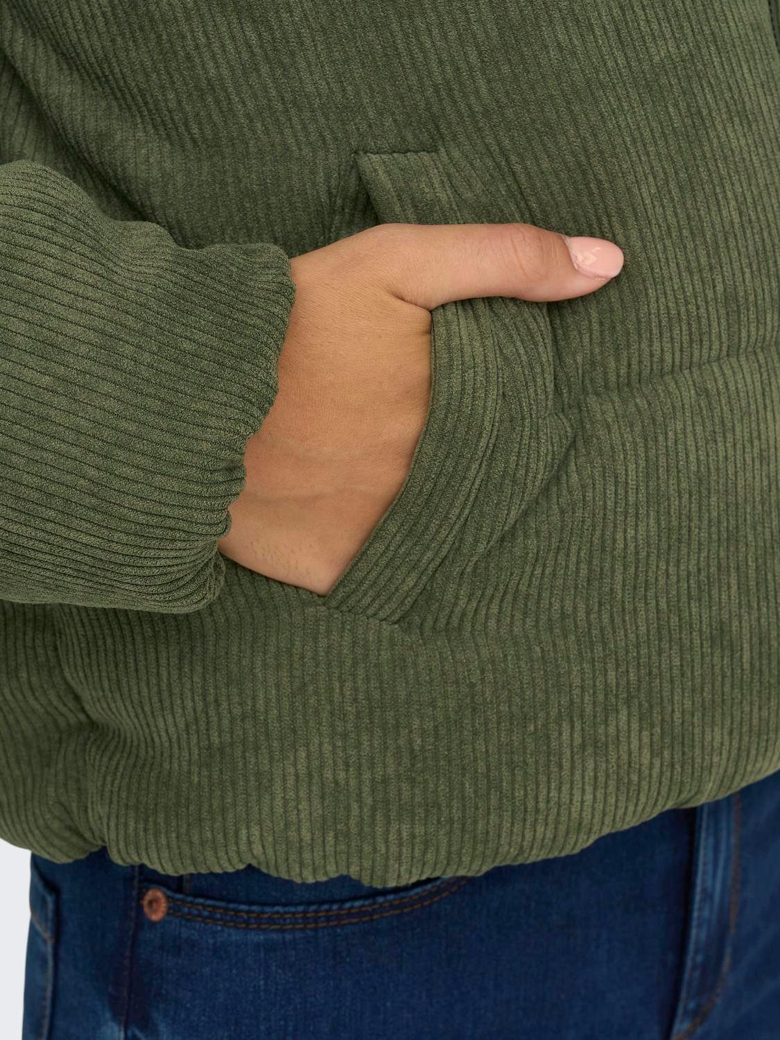 ONLY Cordjacke ONLNEWDOLLY CORDUROY PUFFER OTW NOOS Cord, Seitentaschen