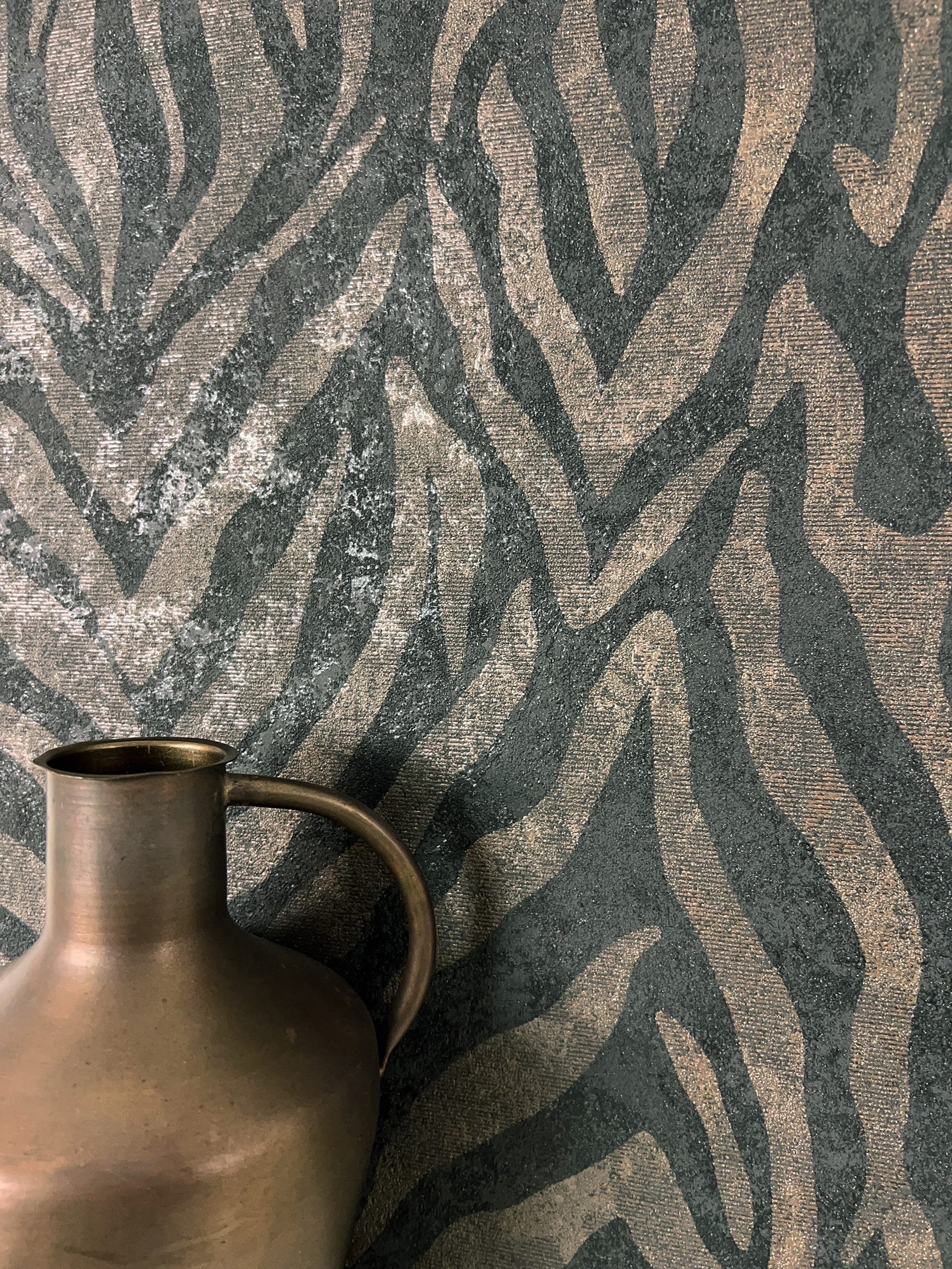 Newroom Vliestapete Zebraka Black Tapete Streifentapete Streifen,Zebrastreifen,Linien, Schwarz Tapete Modern Streifen - Mustertapete Zebra Braun Anthrazit Animal-Print Zebrastreifen Linien für Wohnzimmer Schlafzimmer Küche, Mustertapete