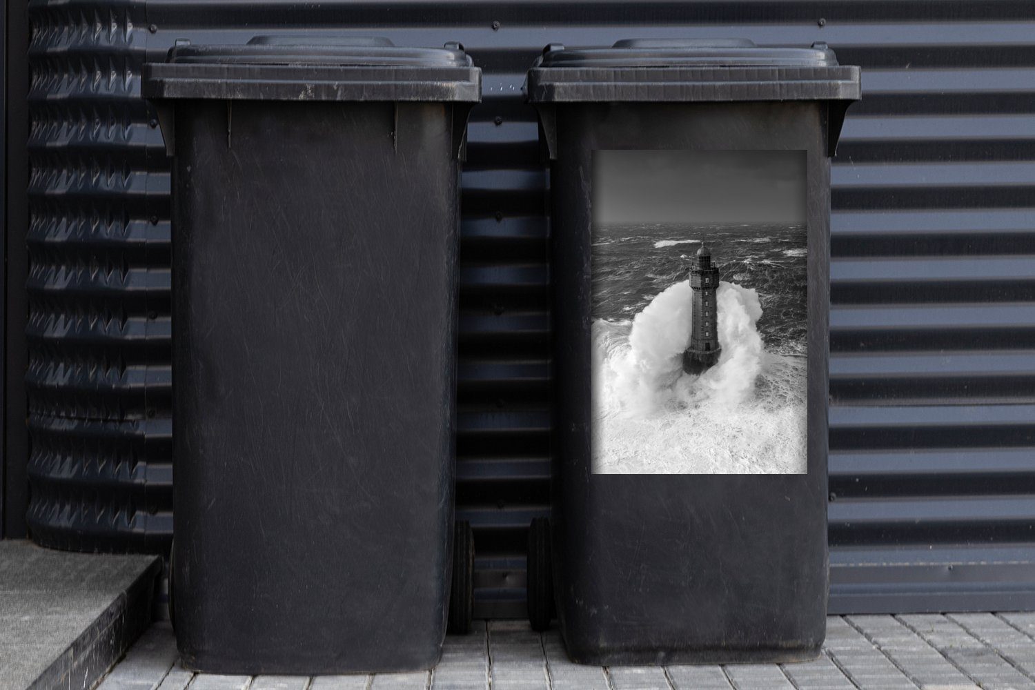 - La Container, Mülleimer-aufkleber, MuchoWow - Jument Sticker, St), (1 Abfalbehälter Wasser Mülltonne, Leuchtturm Wandsticker