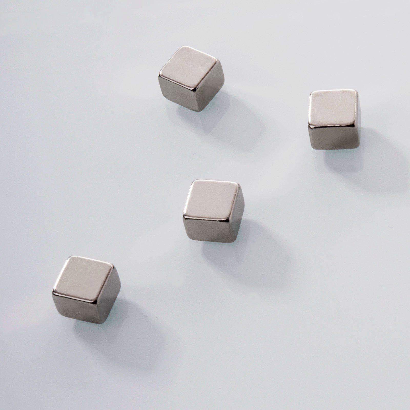 Karat Magnet Mini Magnete, 4 Stück, 5 Formen, Besonders für Glasboards geeignet