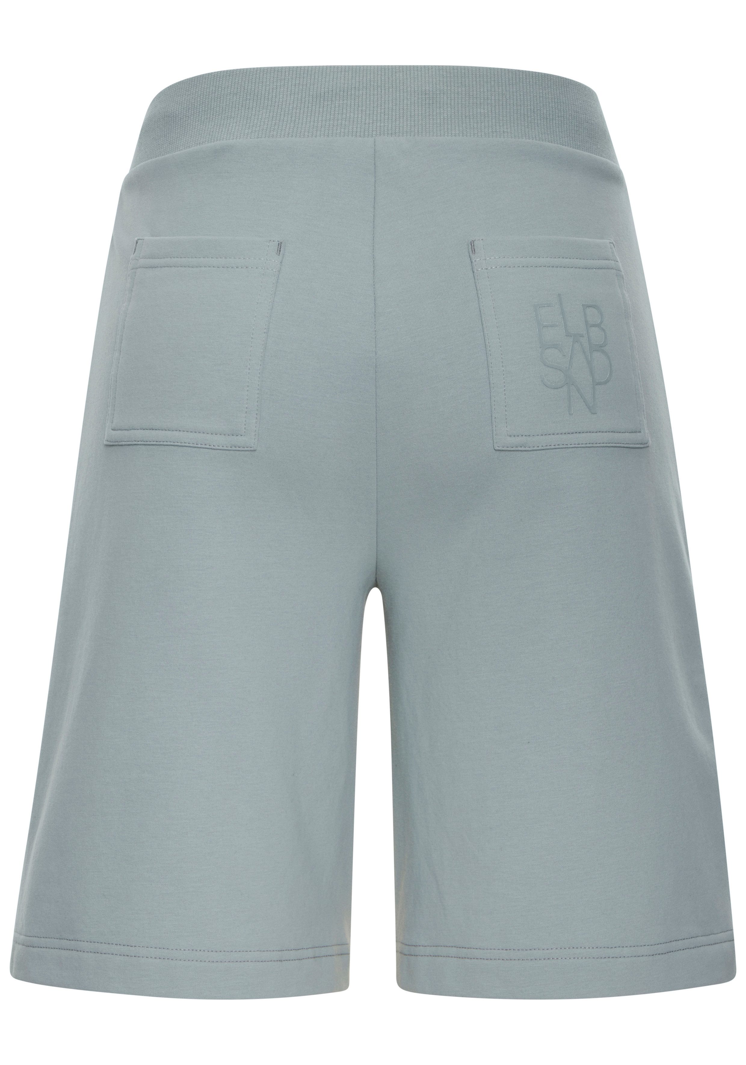Elbsand Sweatshorts Vivi mit Logodruck auf der Gesäßtasche