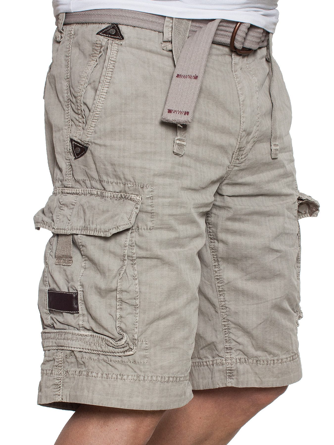 Cargoshorts Take Off 7