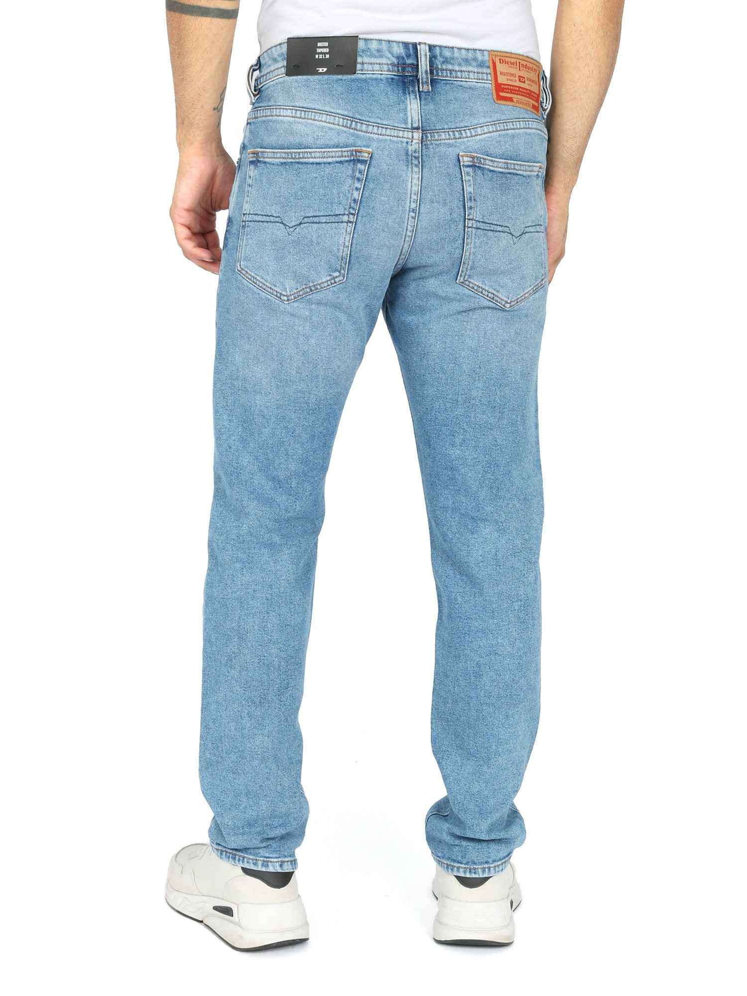 Diesel Tapered-fit-Jeans Regular Fit - BUSTER-X R9B92